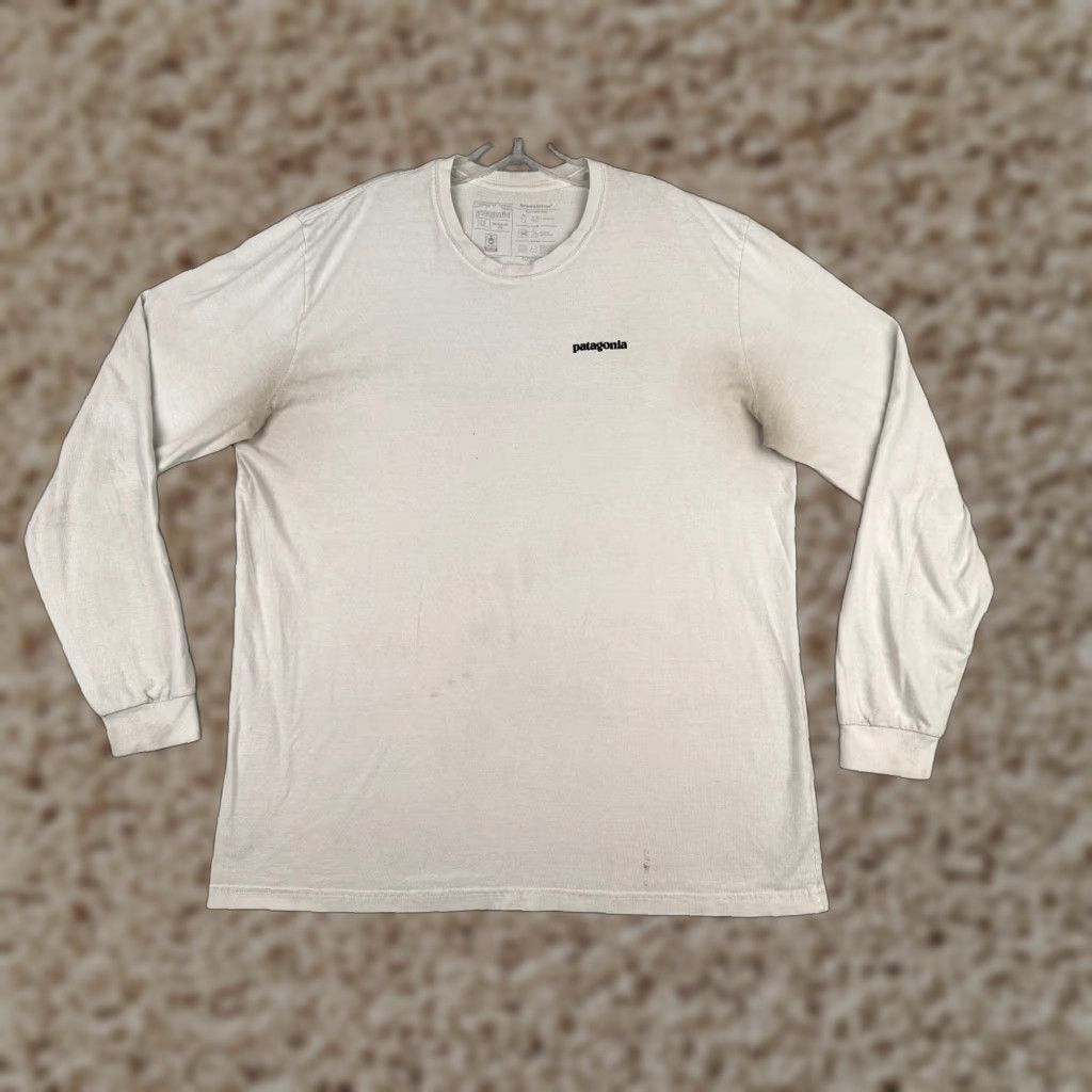 Patagonia Patagonia Men’s T-Shirt XL White Long Sleeve Crew Neck Poly Blend Cotton Jersey Logo Regular Brand Patagonia Size US XL / EU 56 / 4 - 1 Thumbnail