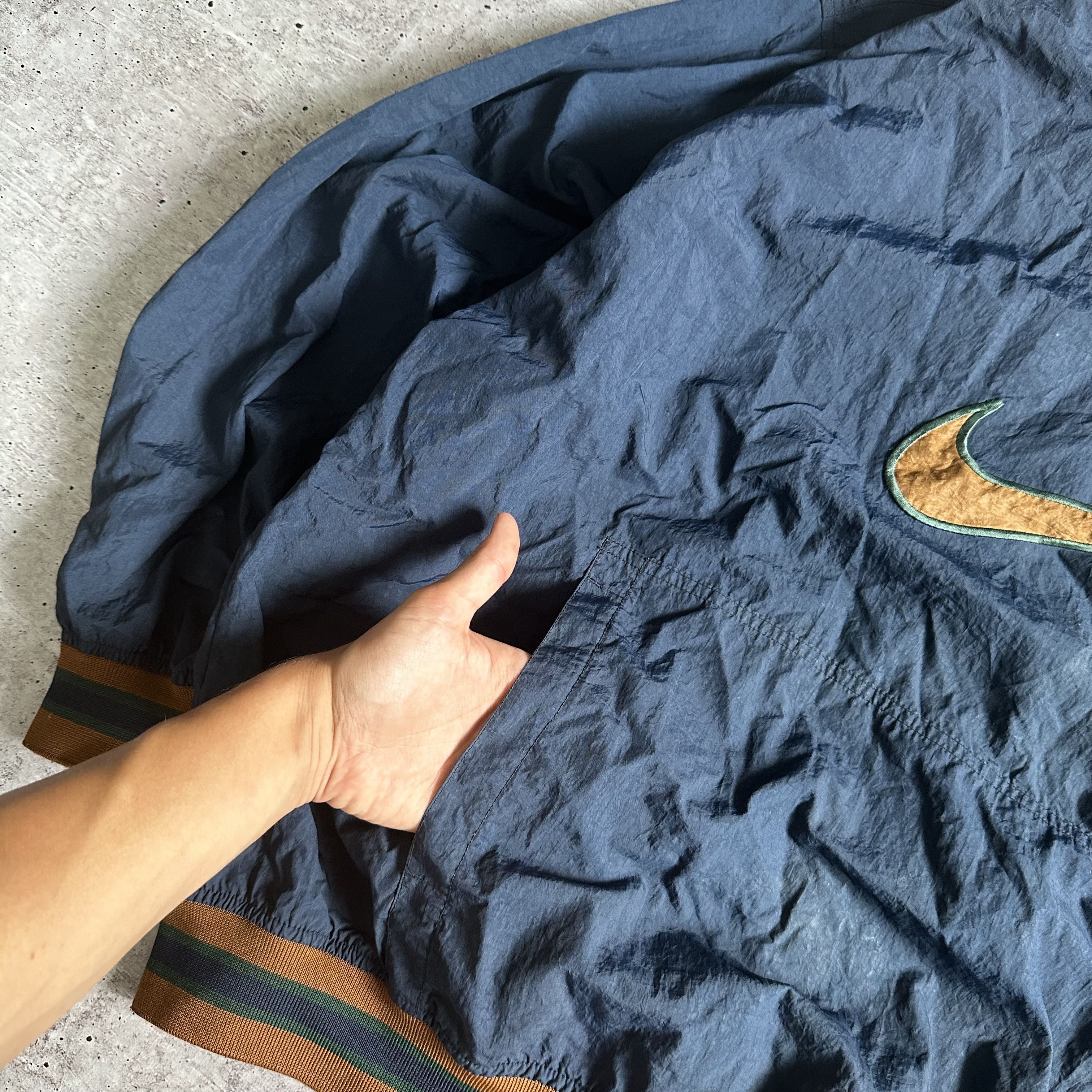 Nike NIKE VINTAGE Y2K BIG BROWN SWOOSH LOGO NYLON SWEATSHIRT Size US XL / EU 56 / 4 - 4 Thumbnail