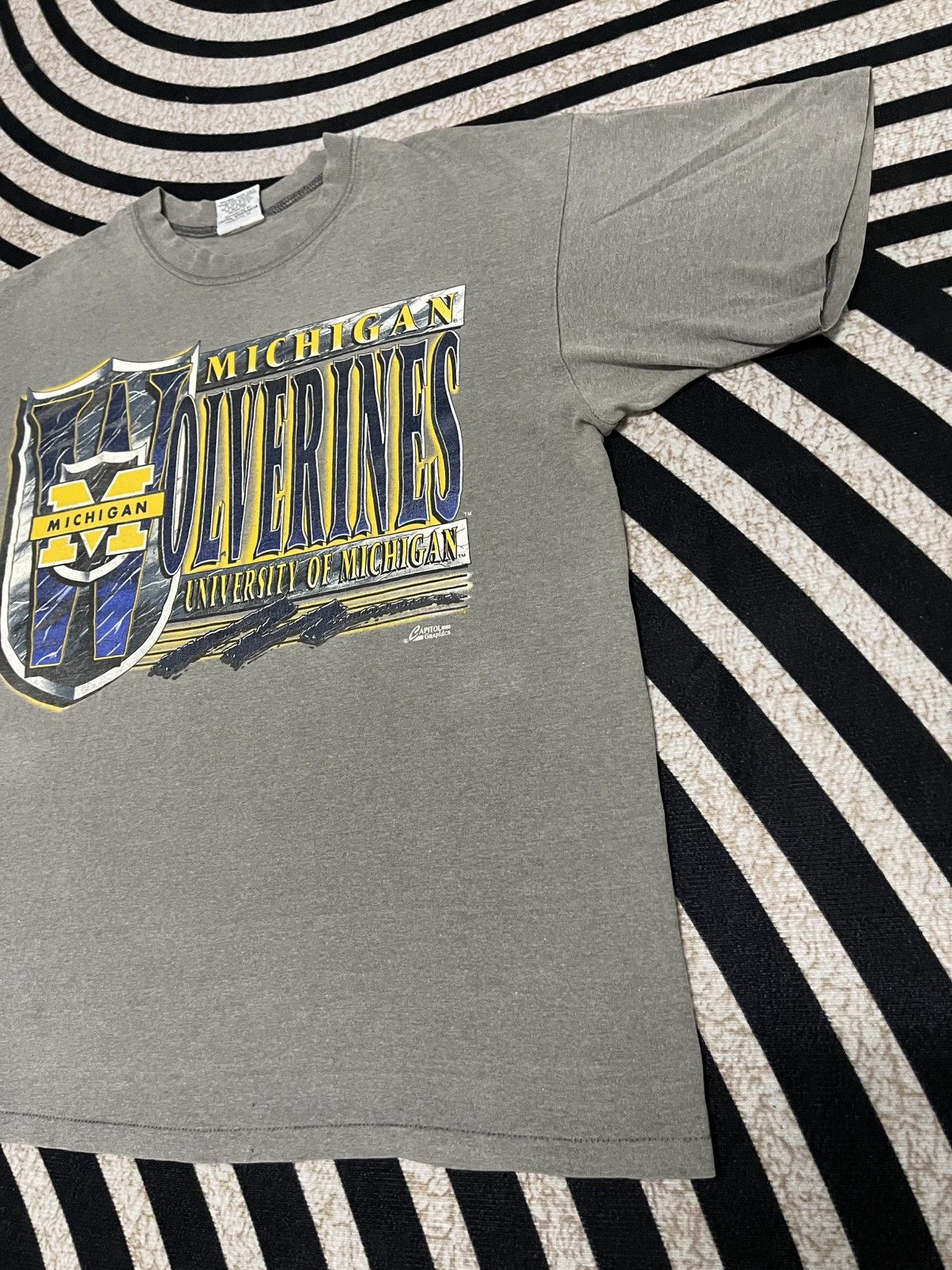 NFL 90s MICHIGAN WOLVERINES FADED TEES RARE Size US XL / EU 56 / 4 - 4 Thumbnail