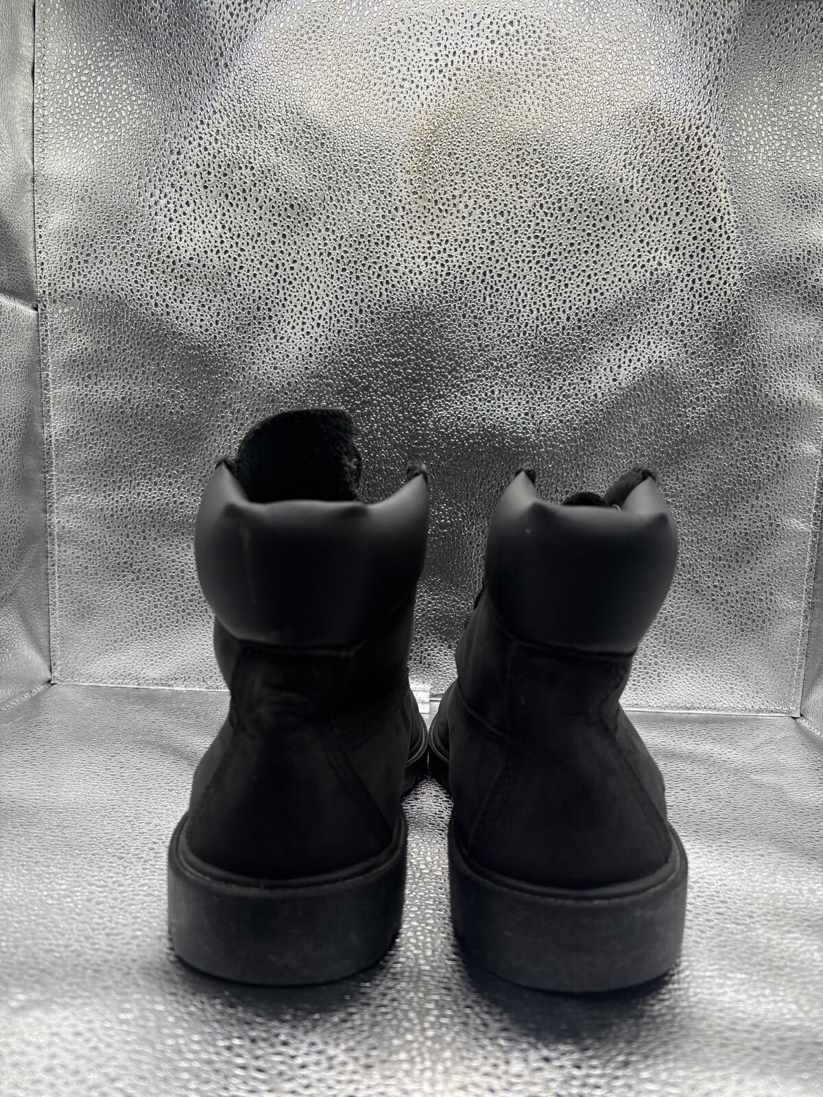 Timberland Triple black boys timberland boot Size US 7 / EU 40 - 4 Thumbnail