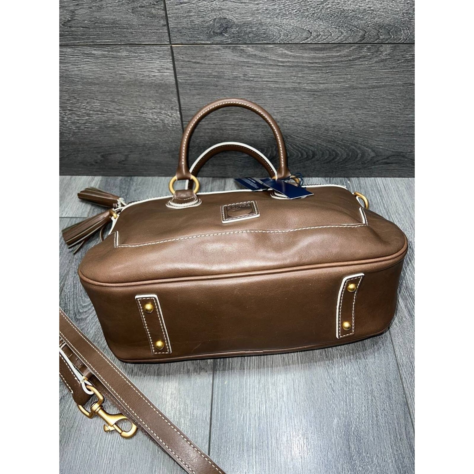 Dooney & Bourke Dooney & Bourke Florentine Leather Short Handle Bag A648443 Size ONE SIZE - 6 Thumbnail