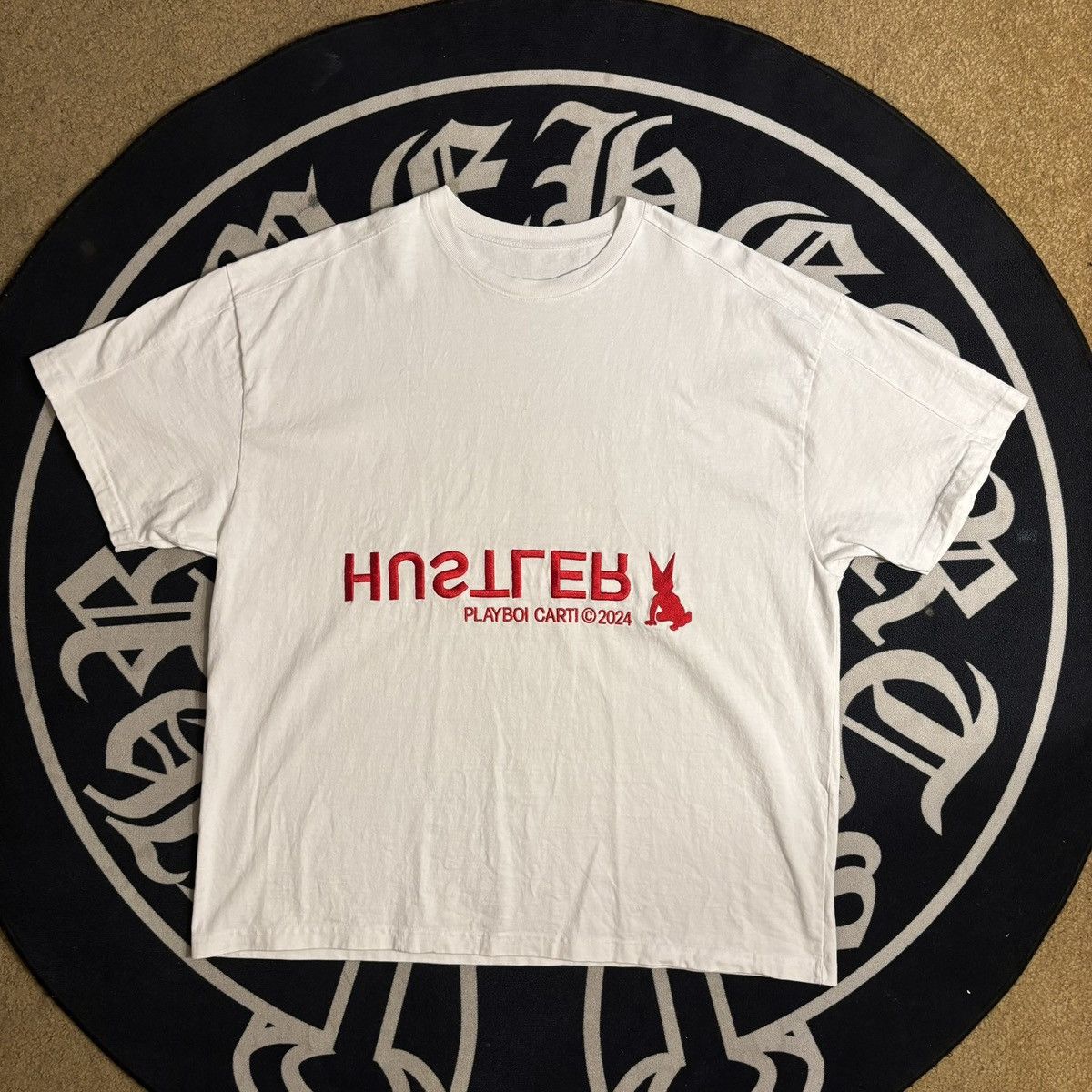 Anonymous Club × Playboi Carti playboi carti complexcon anonymous club white hustler tee Size US M / EU 48-50 / 2 - 1 Thumbnail