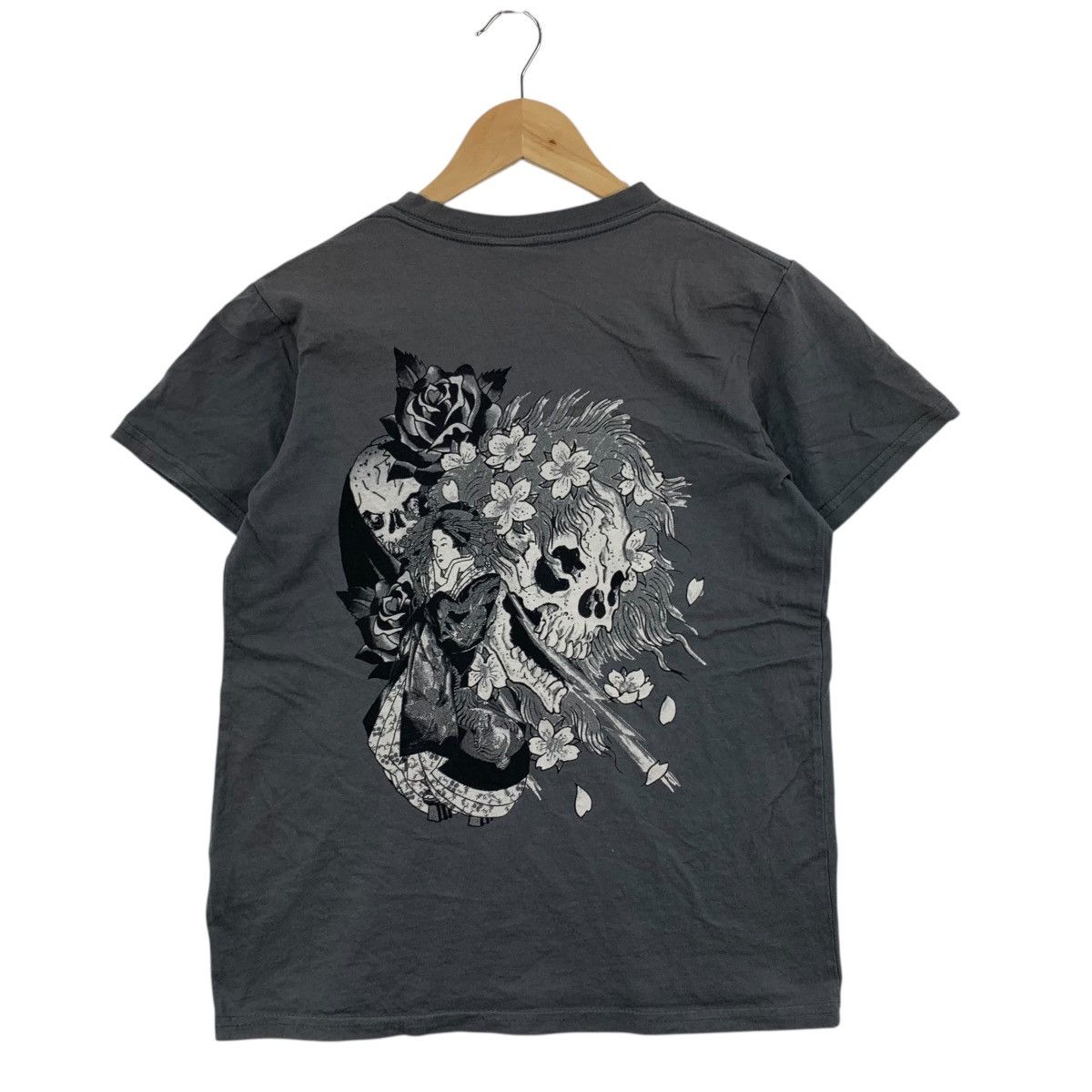 Ed Hardy ED HARDY Christian Audigier Skull Sakura USA Tshirt Size S / US 4 / IT 40 - 4 Thumbnail