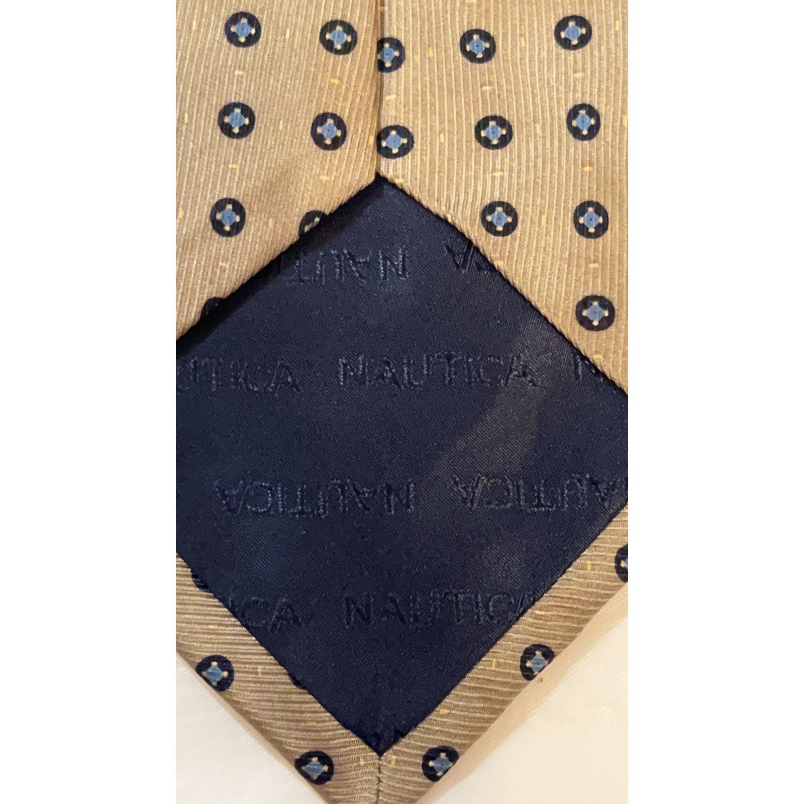 Nautica Nautica Silk Neck Tie ~ Gray ~ 3.75" x 61" Size ONE SIZE - 6 Thumbnail