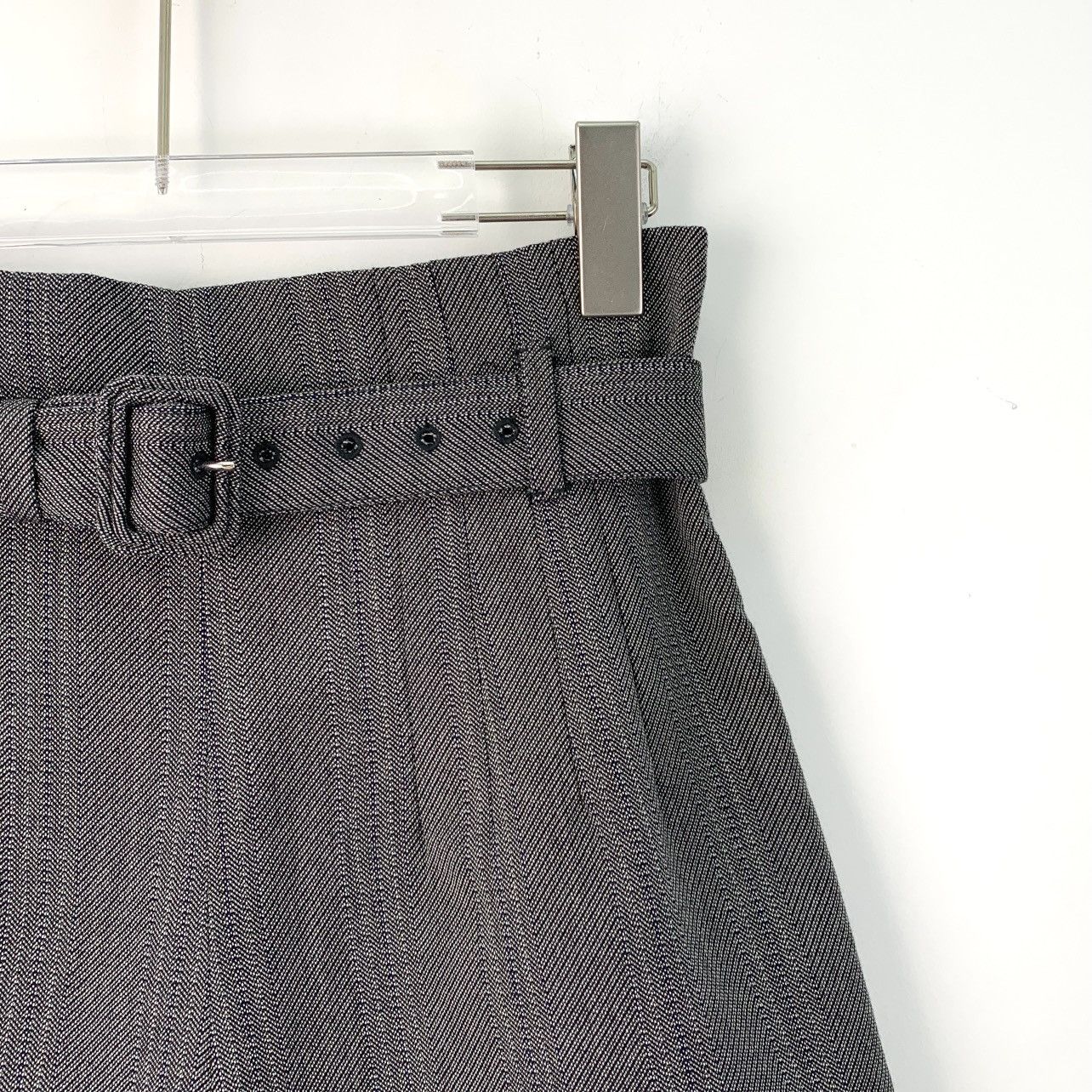 Prada Prada 23 Dark Gray Pinstripe Wool Belted High Waisted Shorts Size 25" / US 0 / IT 36 - 3 Thumbnail