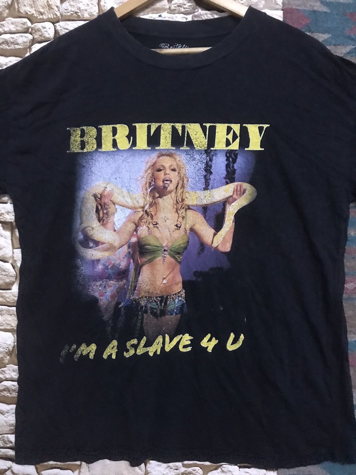 Band Tees Britney Spears i’m a Slave 4 u Size US M / EU 48-50 / 2 - 3 Thumbnail