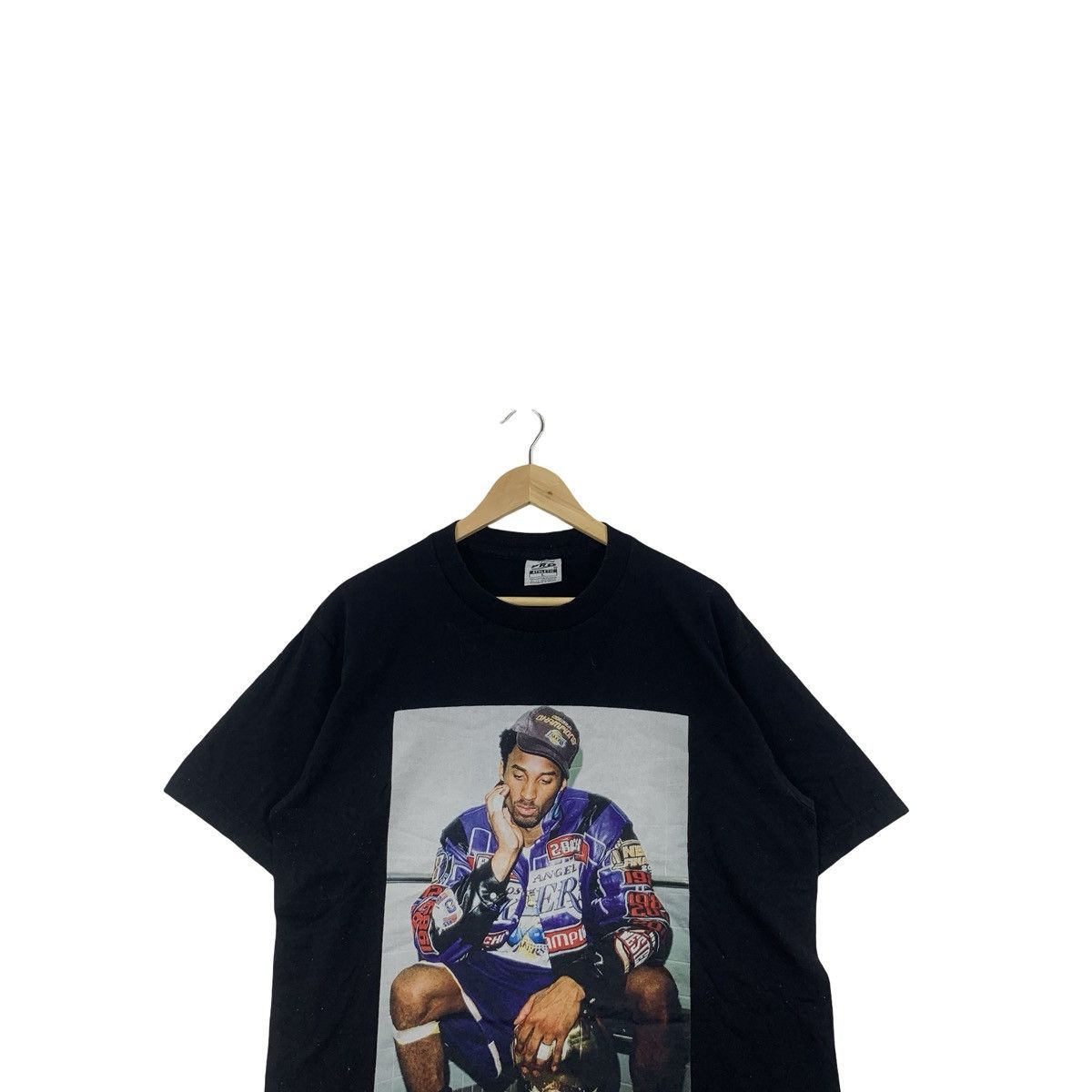 Vintage Vintage KOBE BRYANT 2001 Champion Nostalgic Graphic Tee Size US L / EU 52-54 / 3 - 2 Thumbnail