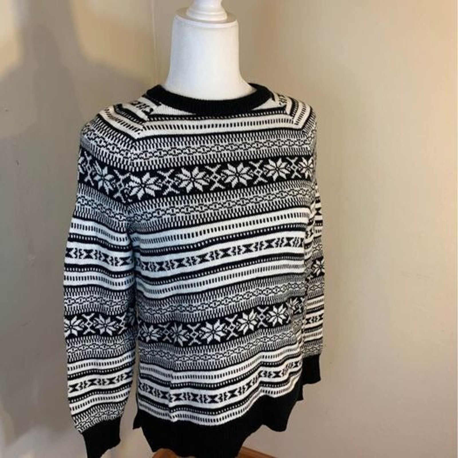 Old Navy Old Navy women’s sweater shirt size S Size S / US 4 / IT 40 - 3 Thumbnail