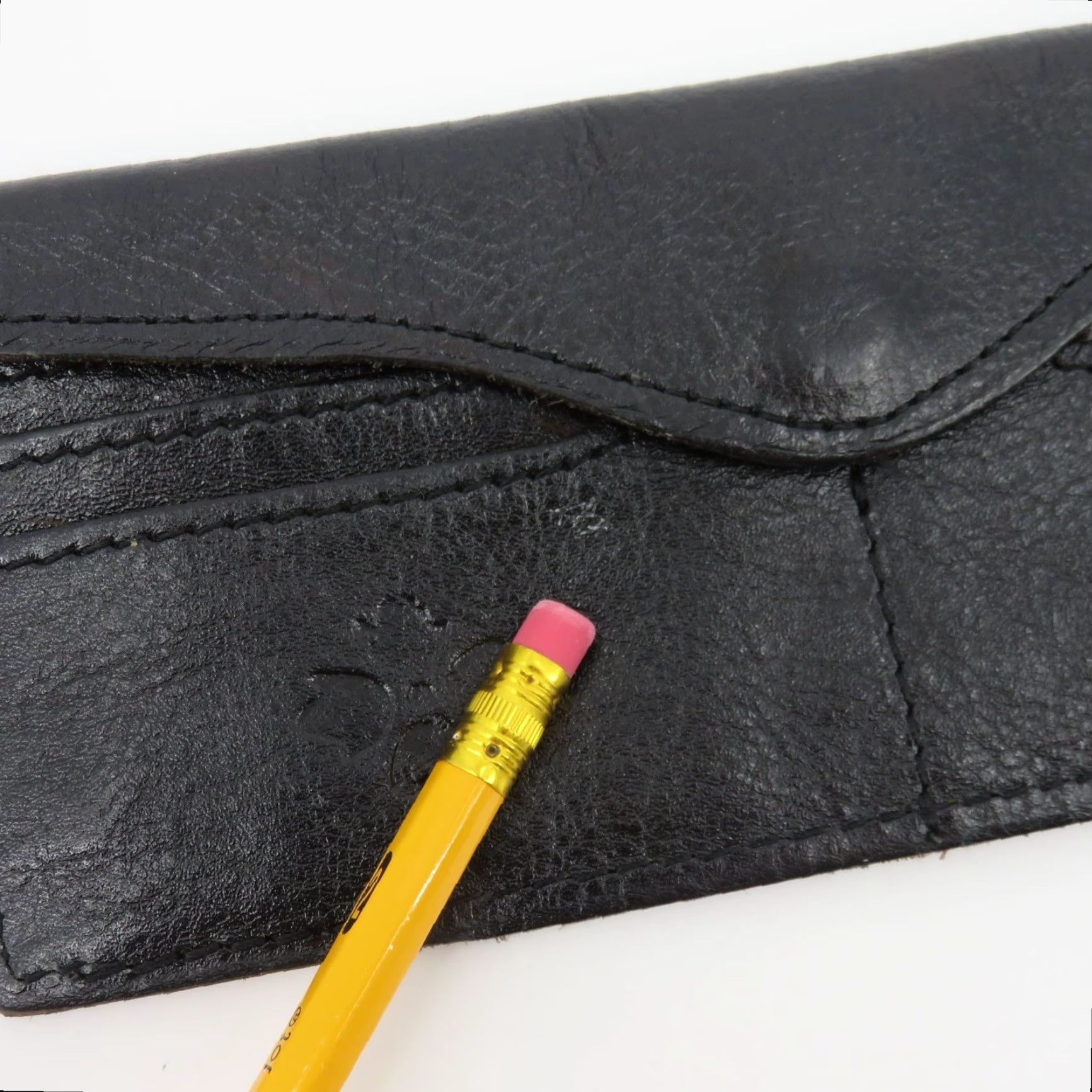 Patricia Nash Patricia Nash Heritage Valentia Magnetic Closure Black Leather Wallet User: Patricia Nash Heritage Valentia Magnetic Closure Black Leather Wallet Size ONE SIZE - 3 Thumbnail