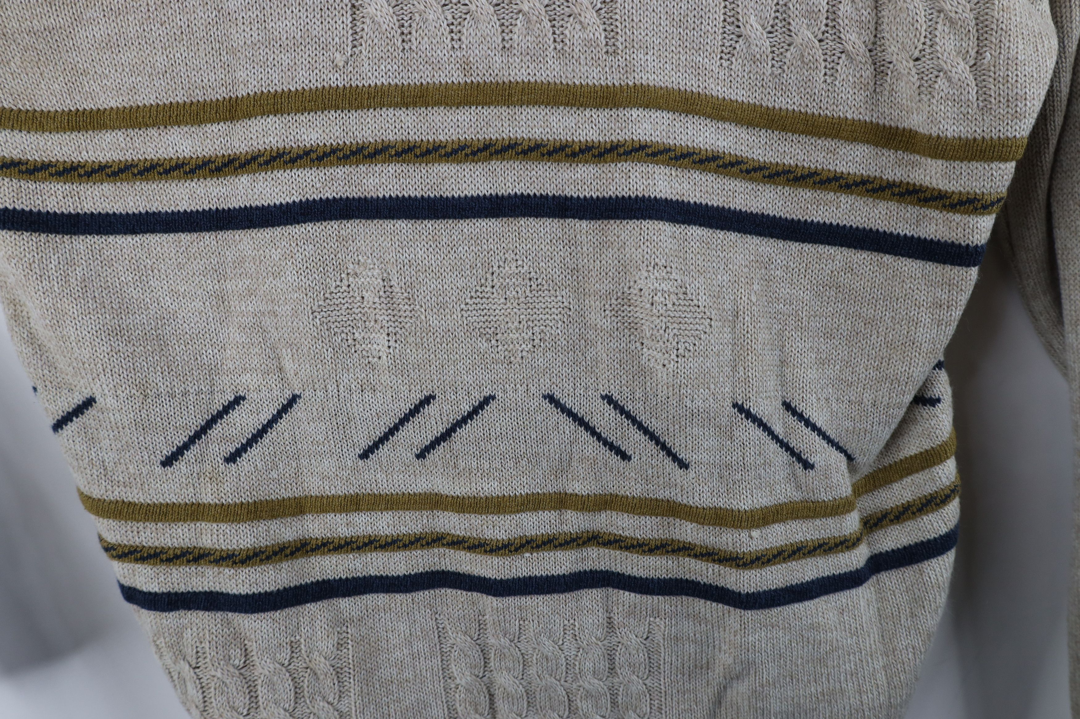 Vintage Vintage 90s Streetwear Geometric Cable Knit Sweater Beige Size US L / EU 52-54 / 3 - 8 Thumbnail