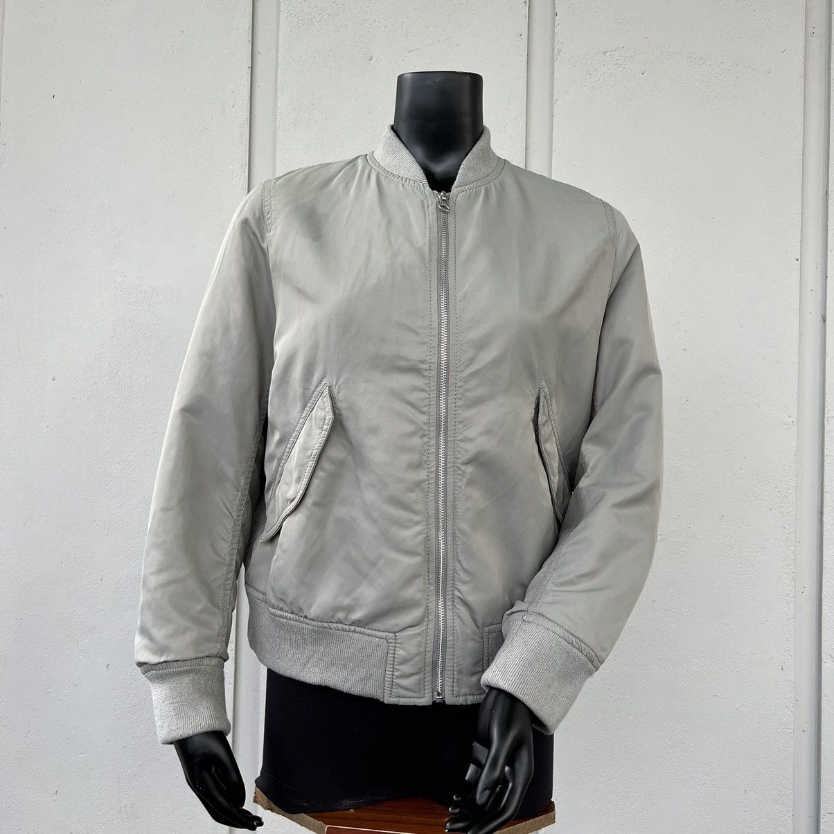 Japanese Brand × Uniqlo Uniqlo Women Bomber jacket Grey Size XL / US 12-14 / IT 48-50 - 4 Thumbnail