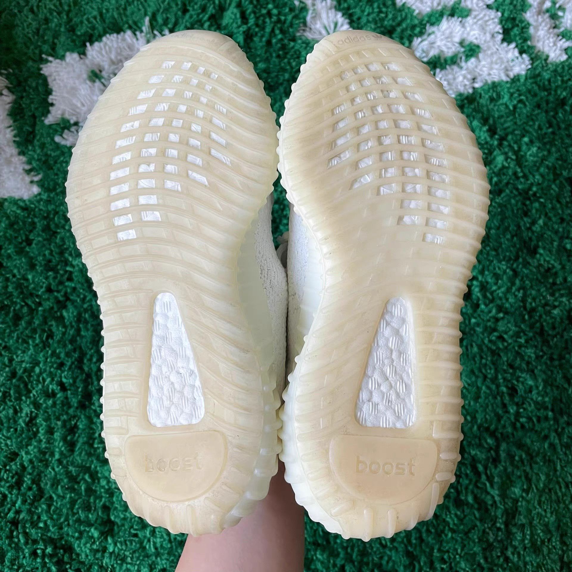 Yeezy Yeezy 350 Triple White Sneakers Size US 7 / IT 37 - 6 Thumbnail