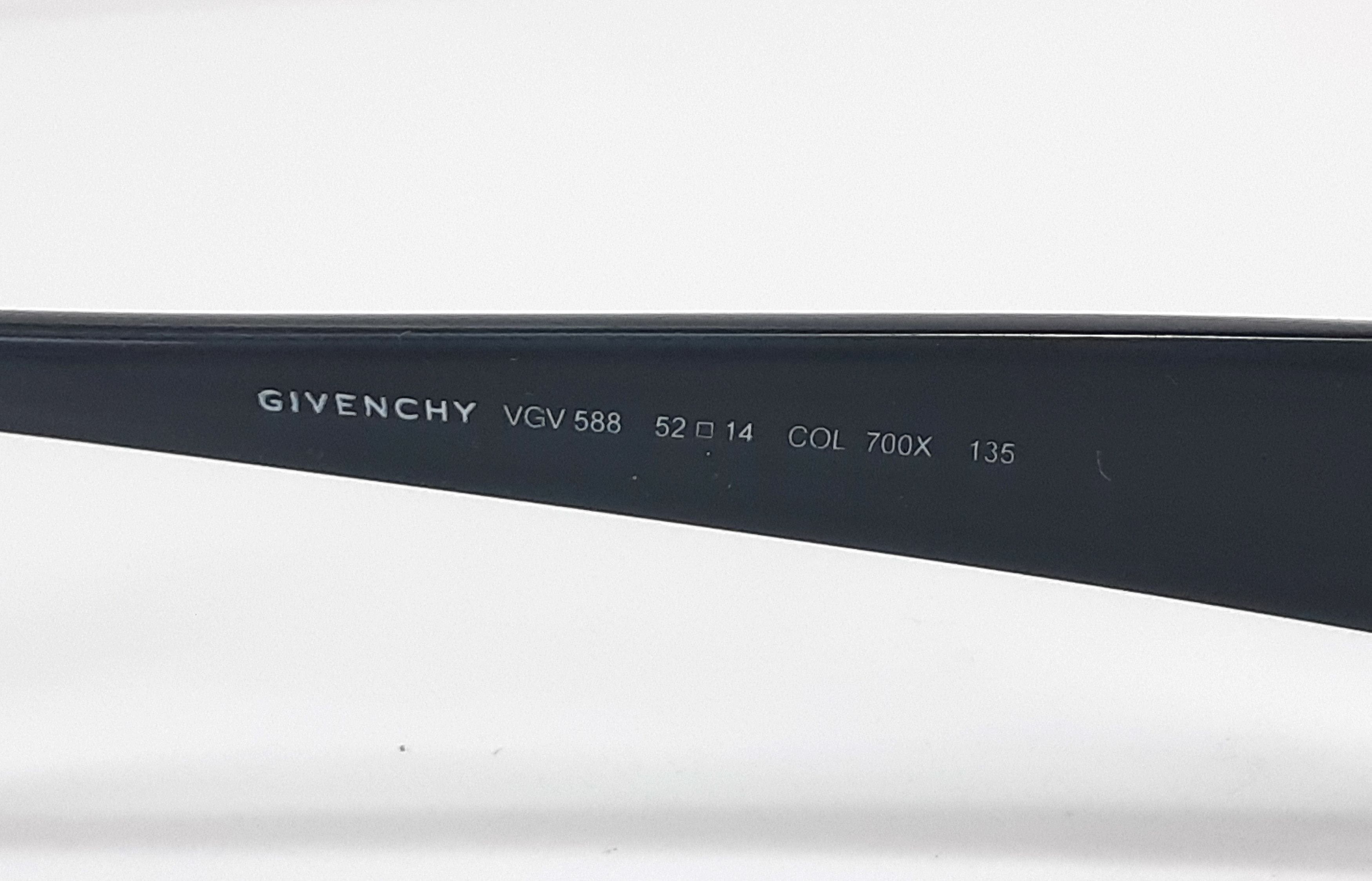 Givenchy GIVENCHY VGV 588 Italy Eyeglasses Frame Size ONE SIZE - 10 Thumbnail