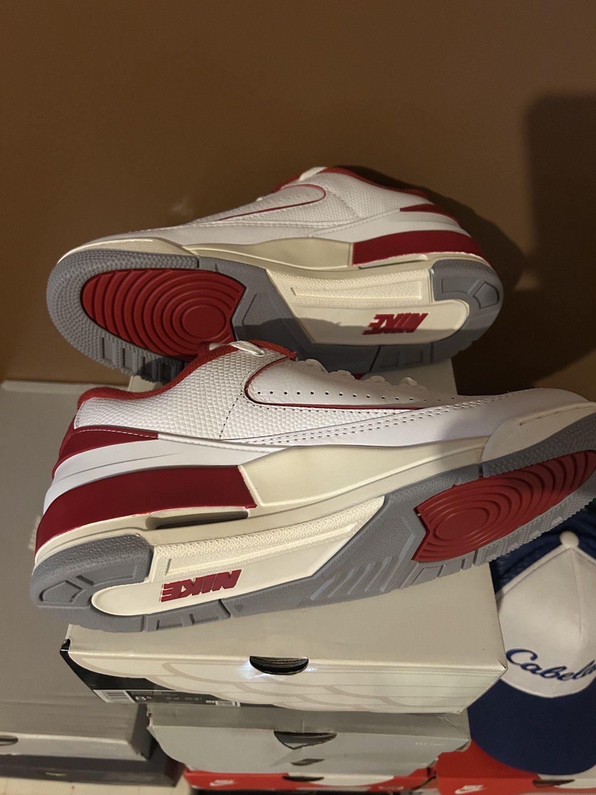 Jordan Brand Jordan 2/3 White Varsity Red Size US 8.5 / EU 41-42 - 10 Thumbnail