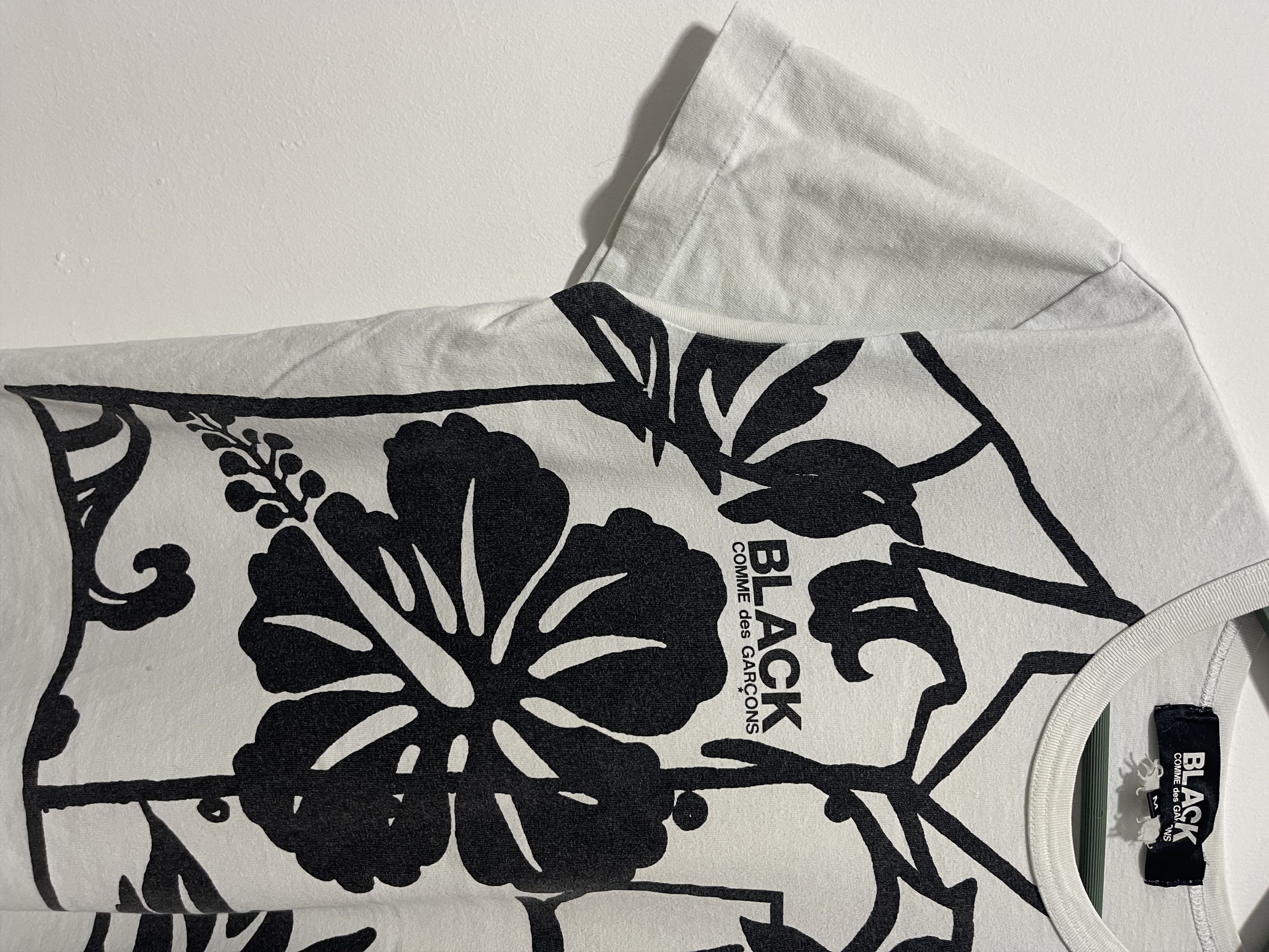 Comme des Garcons 2009 Comme Des Gargons Flower Tee Size M / US 6-8 / IT 42-44 - 2 Thumbnail