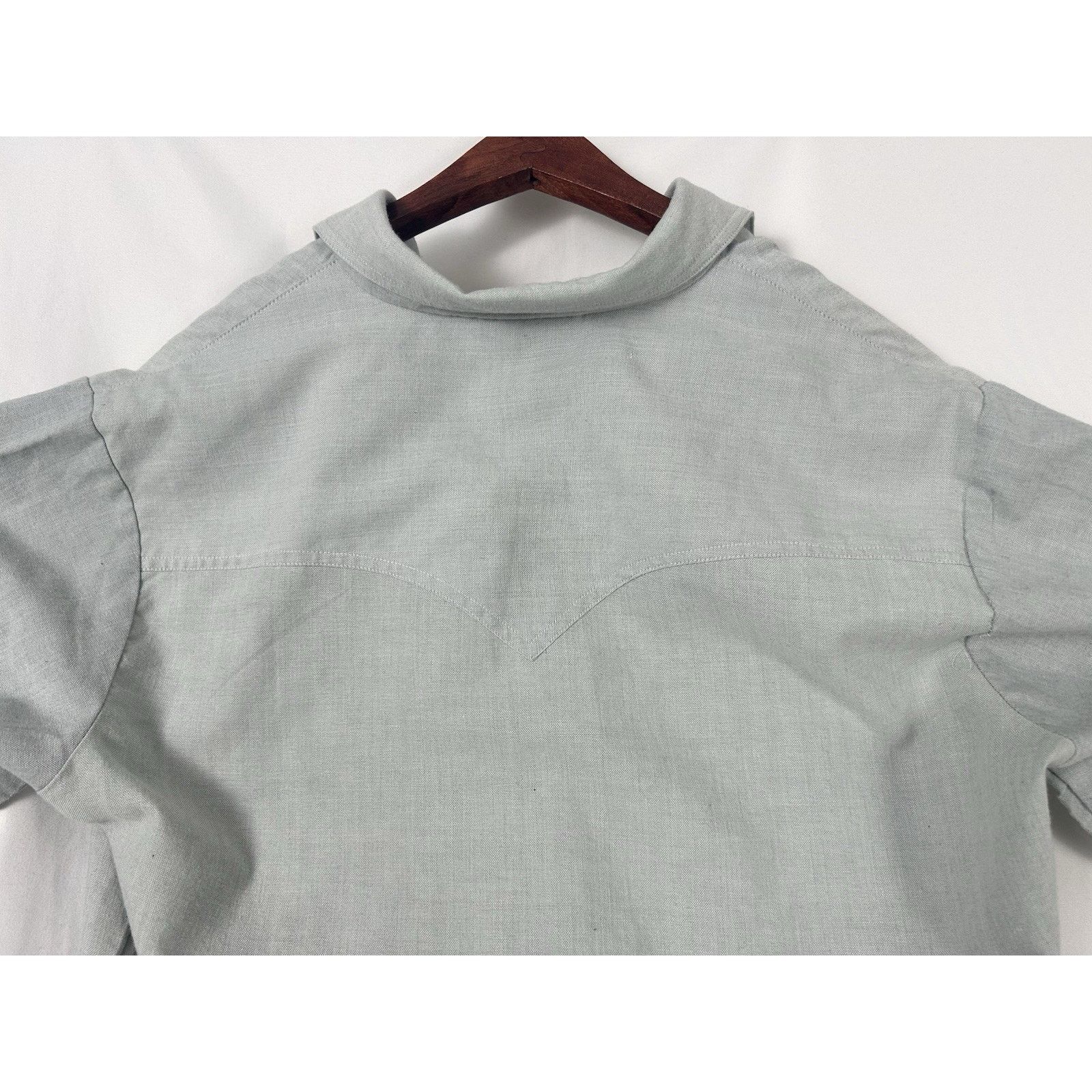 The Unbranded Brand VTG Saturday's In California Mens M Light Blue Shirt Size US M / EU 48-50 / 2 - 5 Thumbnail