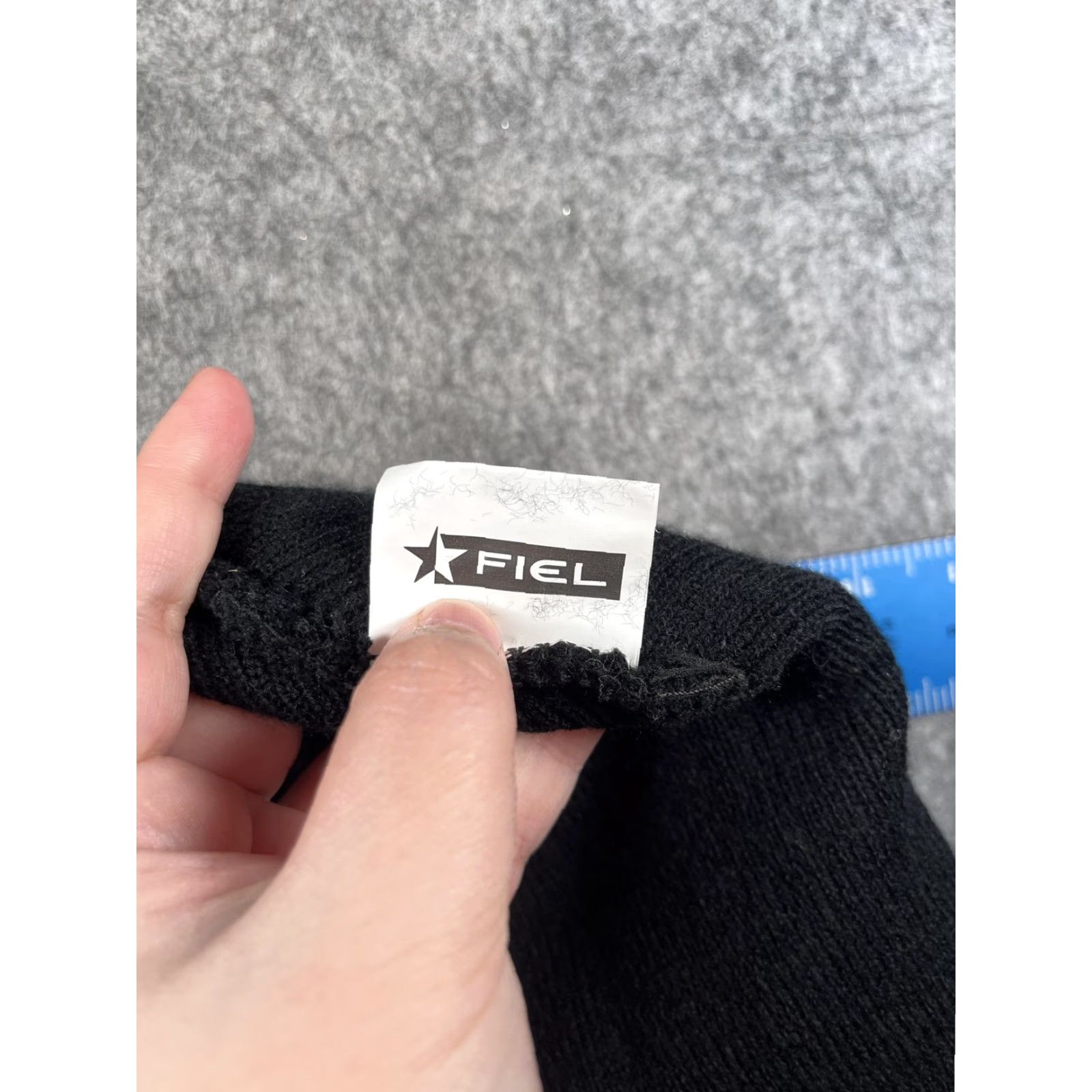 Vintage FIEL Hat Beanie Mens One Size Black Knit Logo Patch Stretch Acrylic Winter Size ONE SIZE - 7 Thumbnail