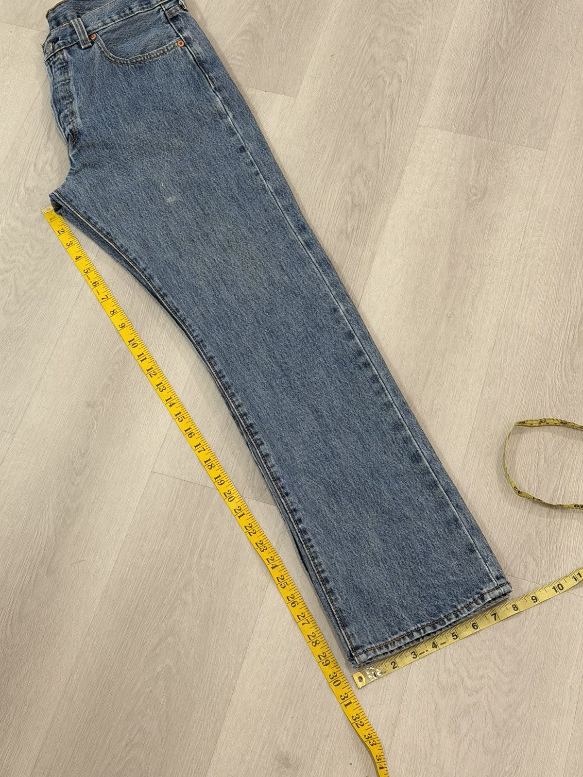 Levi's Vintage Clothing Vintage Levis 501 Jeans 33x32 Blue Straight Leg Button Fly Size US 33 - 9 Thumbnail