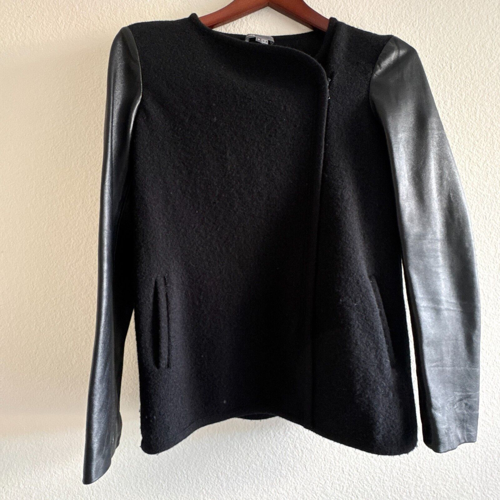 Vince Vince Wool Leather Sleeve Moto Black Jacket Pockets Zip Wom Size S / US 4 / IT 40 - 2 Thumbnail