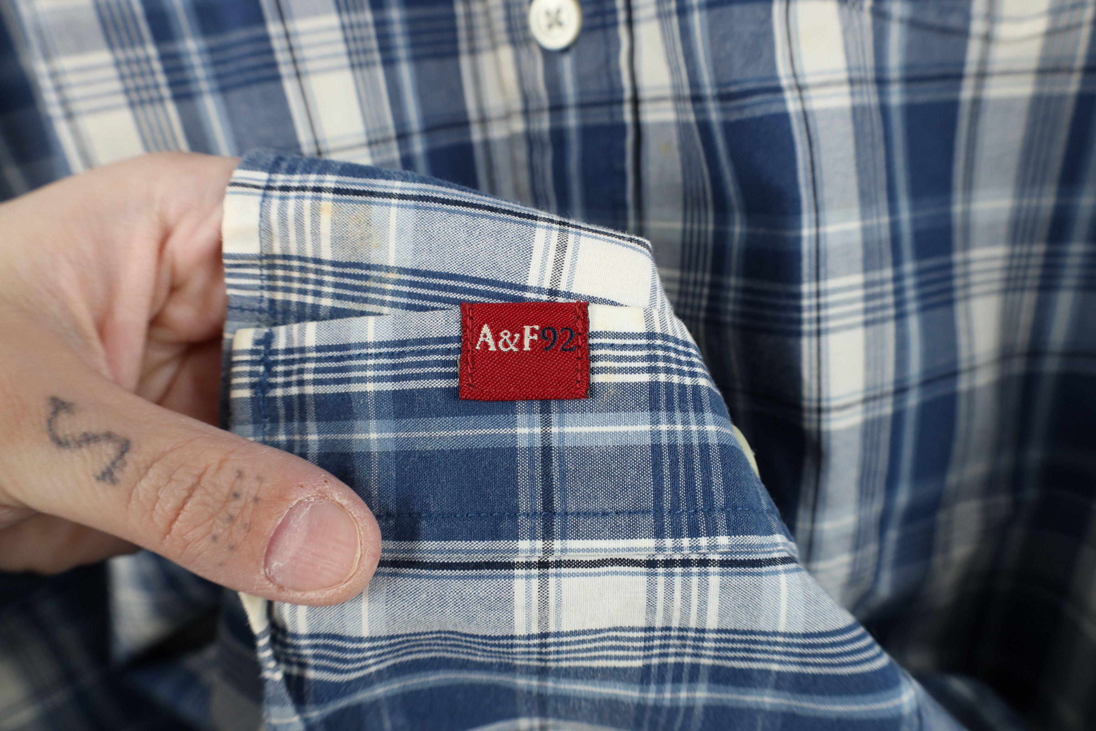 Abercrombie & Fitch Vintage Y2K Abercrombie & Fitch Short Sleeve Button Shirt Size US XL / EU 56 / 4 - 4 Thumbnail