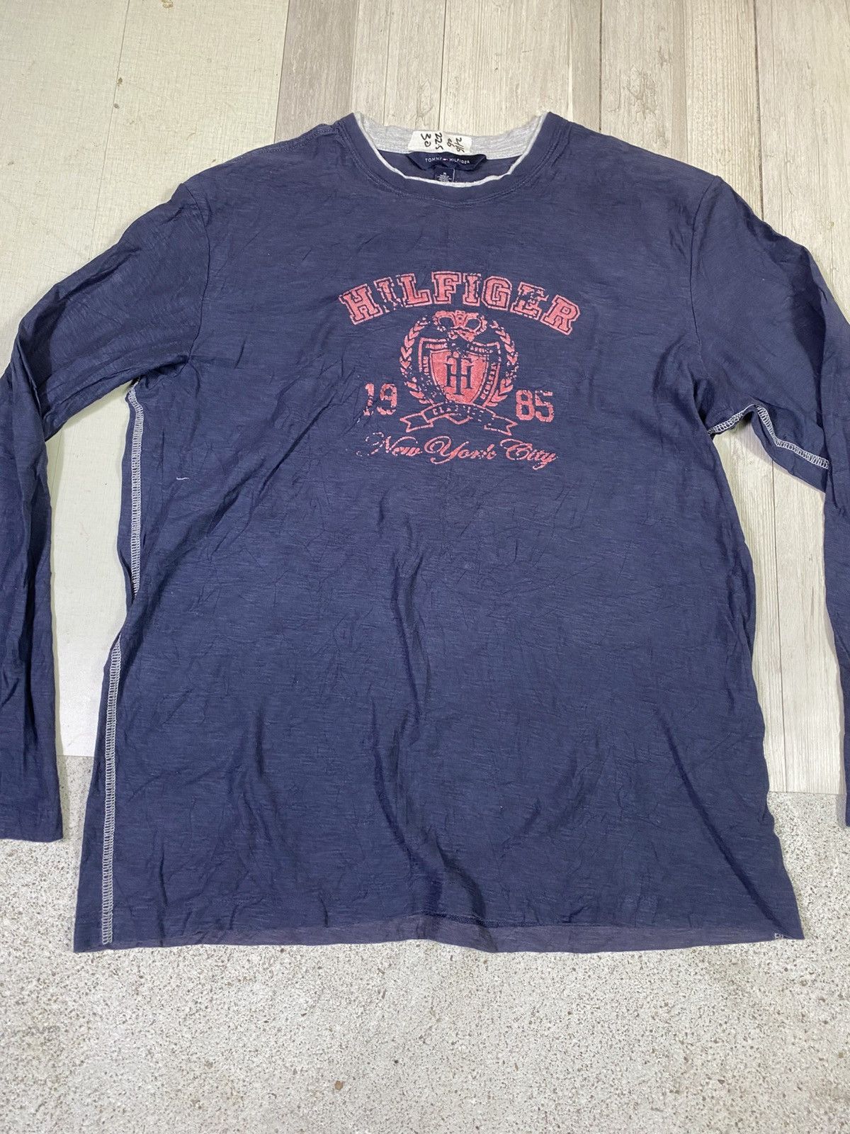 Tommy Hilfiger Timmy hilfiger long sleeve big logo size L Size US L / EU 52-54 / 3 - 2 Thumbnail
