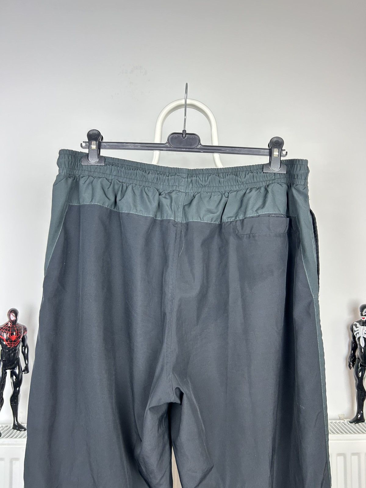 Nike × Vintage Nike Nylon Baggy Swoosh Logo Overisize y2k Pants Joggers Size US 38 / EU 54 - 10 Thumbnail