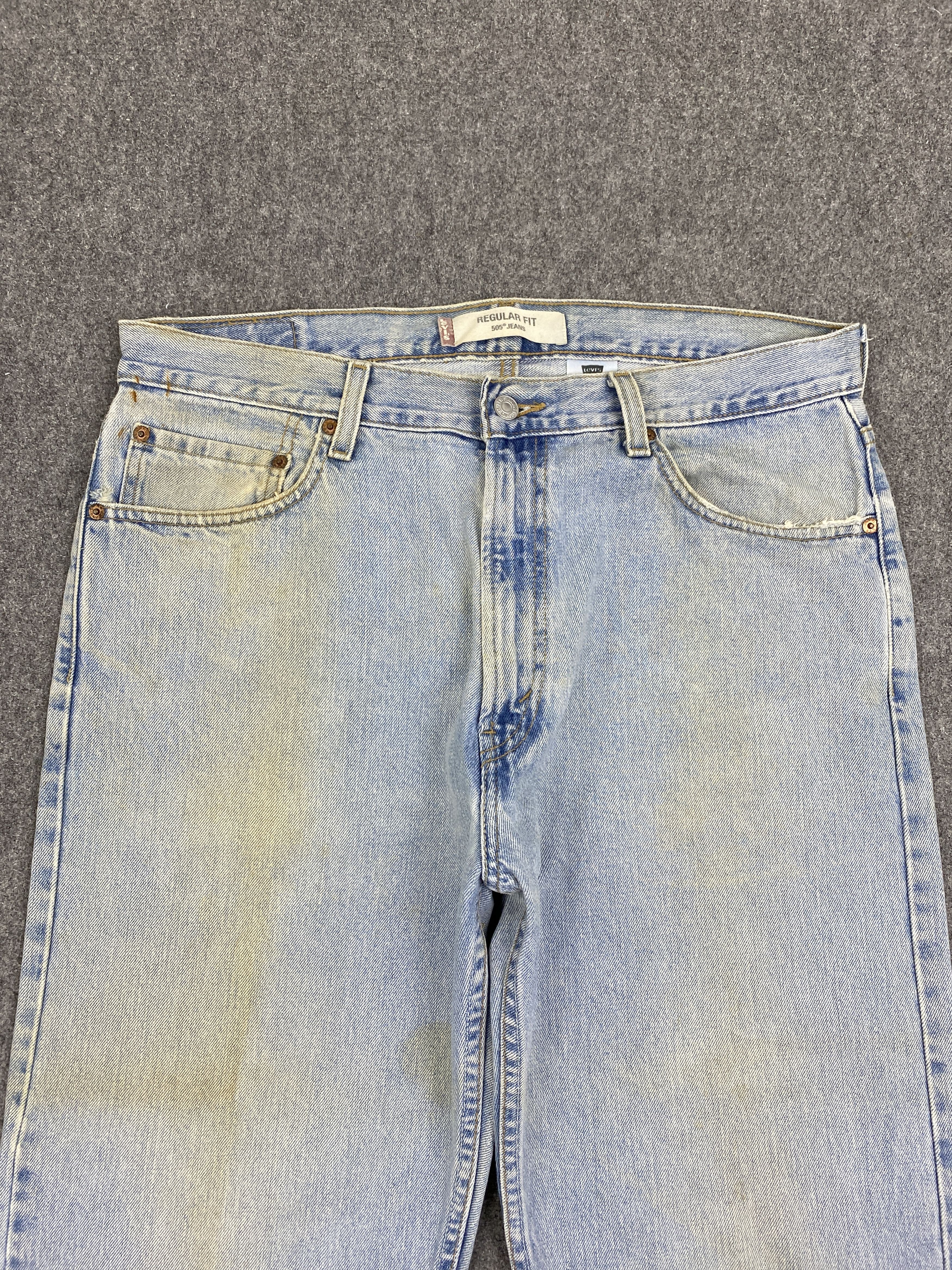 Levi's × Vintage Vintage Levis 505 Rusty Light Blue Jeans Size US 35 - 2 Thumbnail