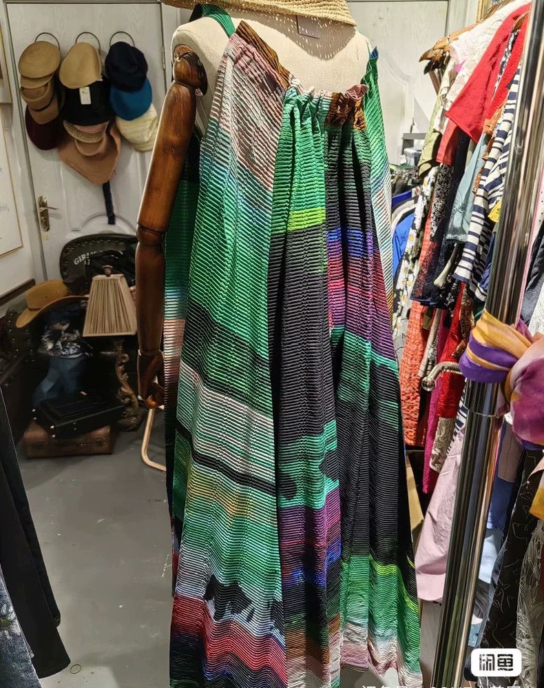 Issey Miyake Issey Miyake size:2 Green ink-wash printed pleated dress Size M / US 6-8 / IT 42-44 - 5 Thumbnail