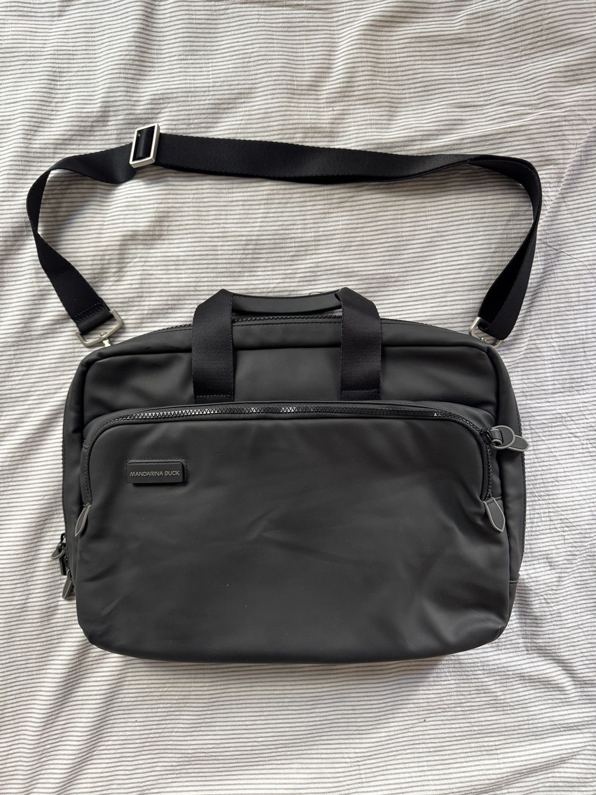 Anthracite messenger bac Mandarina Duck