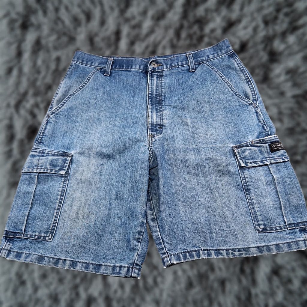 Wrangler VINTAGE Wrangler Denim Shorts Men 34 Cargo Jorts Workwear Baggy 90s Grunge Hip Hop Jeans Shorts Mens Size US 34 / EU 50 - 1 Thumbnail