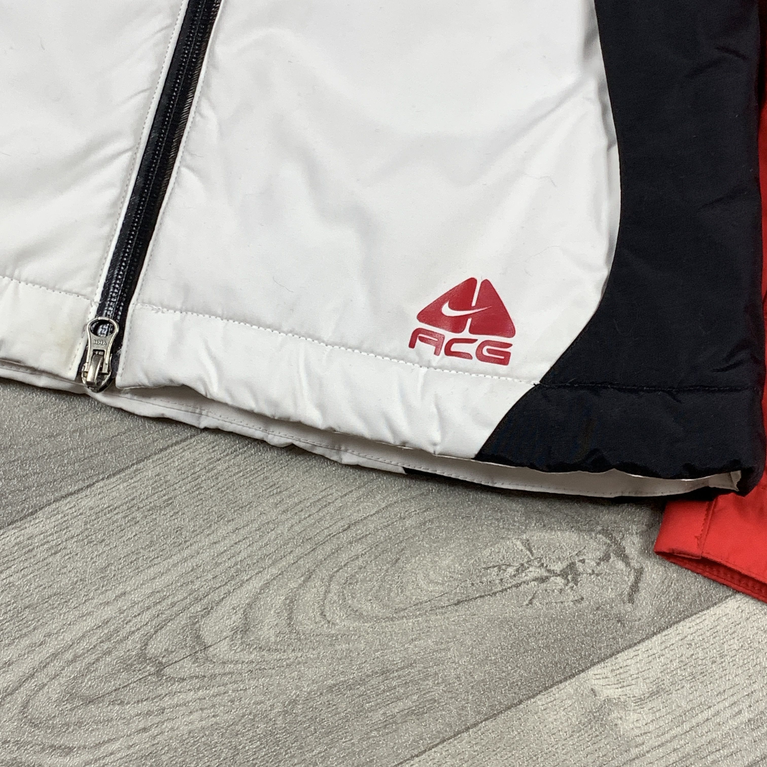 Nike ACG Vintage Nike ACG 90s Gorpcore Red Women's Ski Jacket Size S / US 4 / IT 40 - 5 Thumbnail