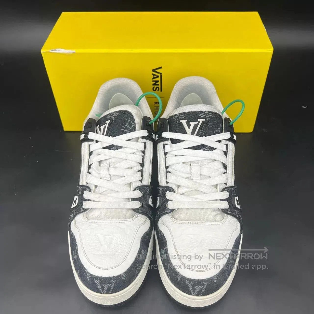 Louis Vuitton Black and White Low. Size US 7.5 / EU 40-41 - 5 Thumbnail