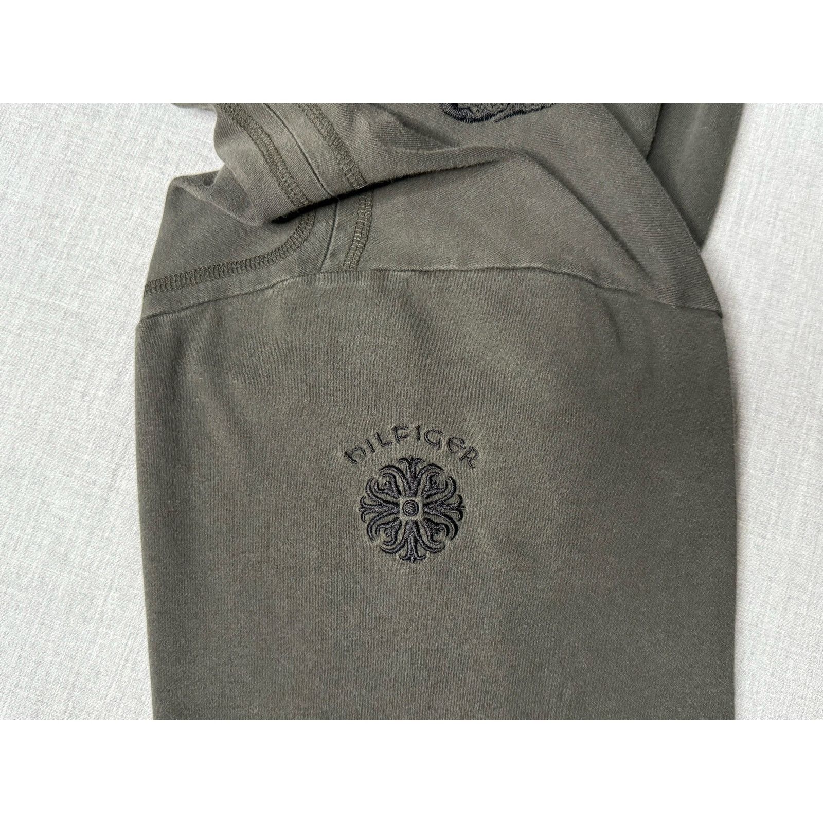 Tommy Hilfiger Tommy Hilfiger Elephant Henley Long Sleeve Shirt XL Size US XL / EU 56 / 4 - 5 Thumbnail