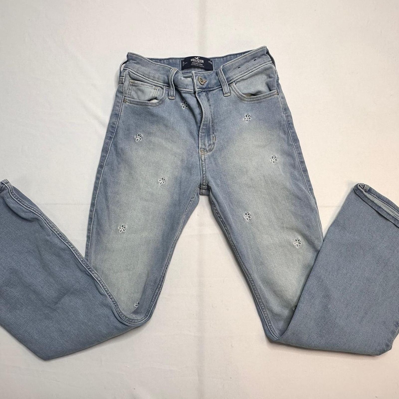 Hollister Hollister high rise flared embroidered Size 26" / US 2 / IT 38 - 2 Thumbnail