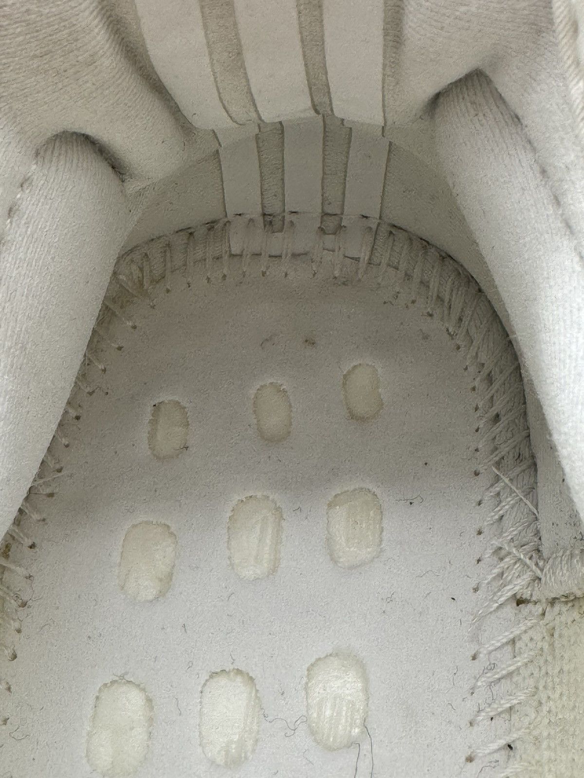 Adidas × Yeezy Adidas Yeezy Boost 350 V2 Low Cream Triple White Size 7.5 Size US 7.5 / EU 40-41 - 10 Thumbnail