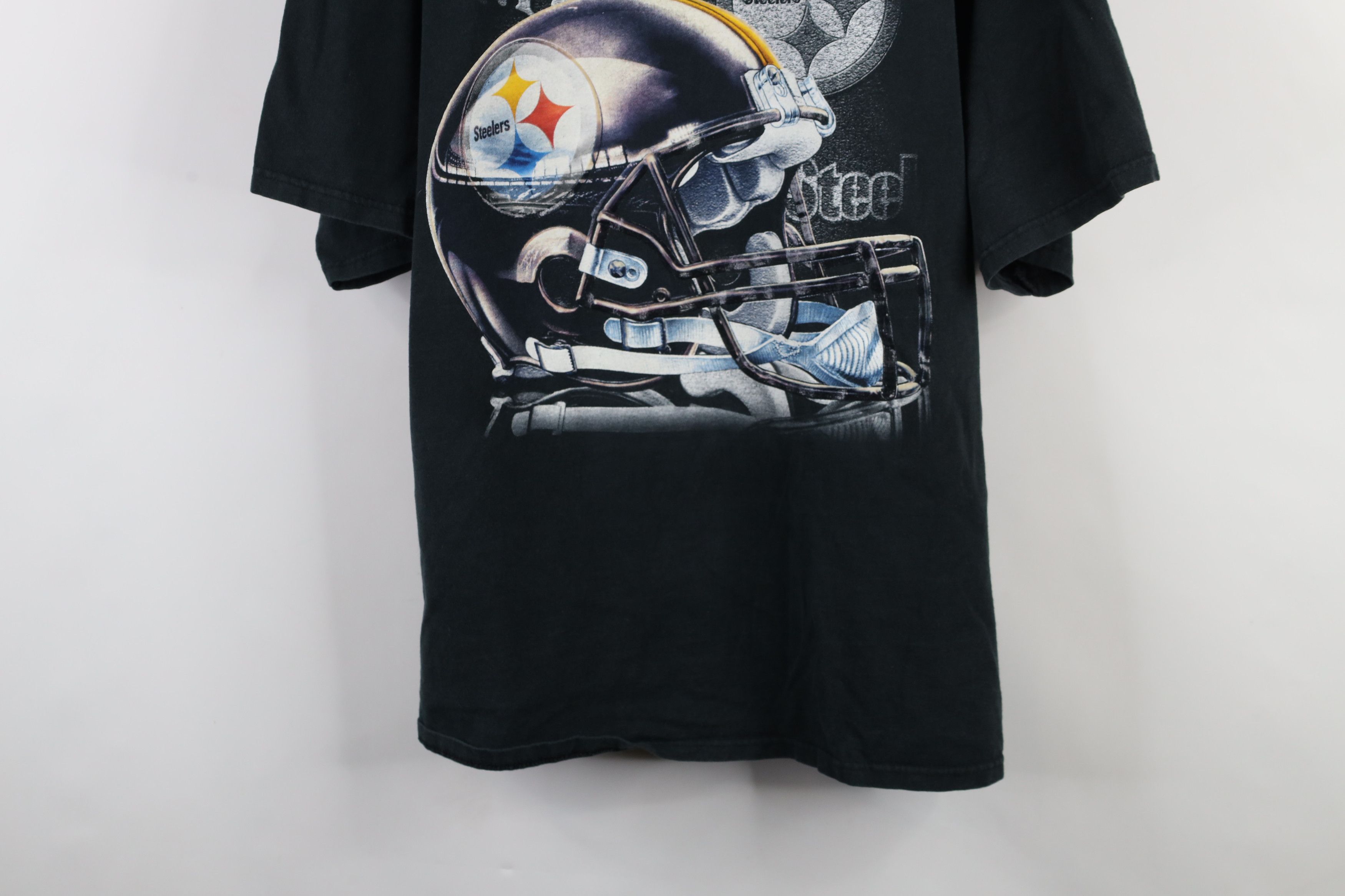 Vintage Vintage Y2K NFL Pittsburgh Football Helmet T-Shirt Black Size US XXL / EU 58 / 5 - 3 Thumbnail