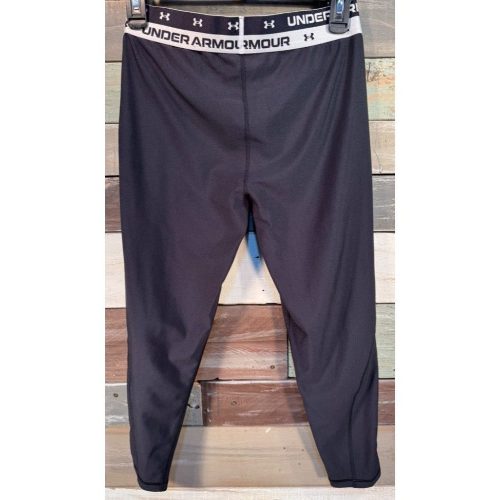 Under Armour Girl's UNDER ARMOUR Logo Black Capri Leggings LARGE Gently U Size 22" - 3 Thumbnail
