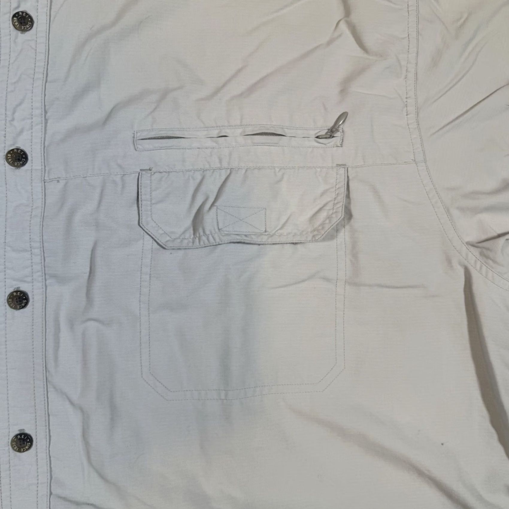 Vintage REI Mens Button Up Shirt Short Sleeve Khaki 2XL Nylon Lightweight Beige Breathe River Vintage? Size US XXL / EU 58 / 5 - 4 Thumbnail