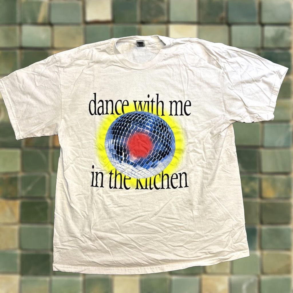 Gildan VINTAGE Gildan T-Shirt Dance With Me In The Kitchen Tour LANY XL White Men XL Size US XL / EU 56 / 4 - 1 Thumbnail