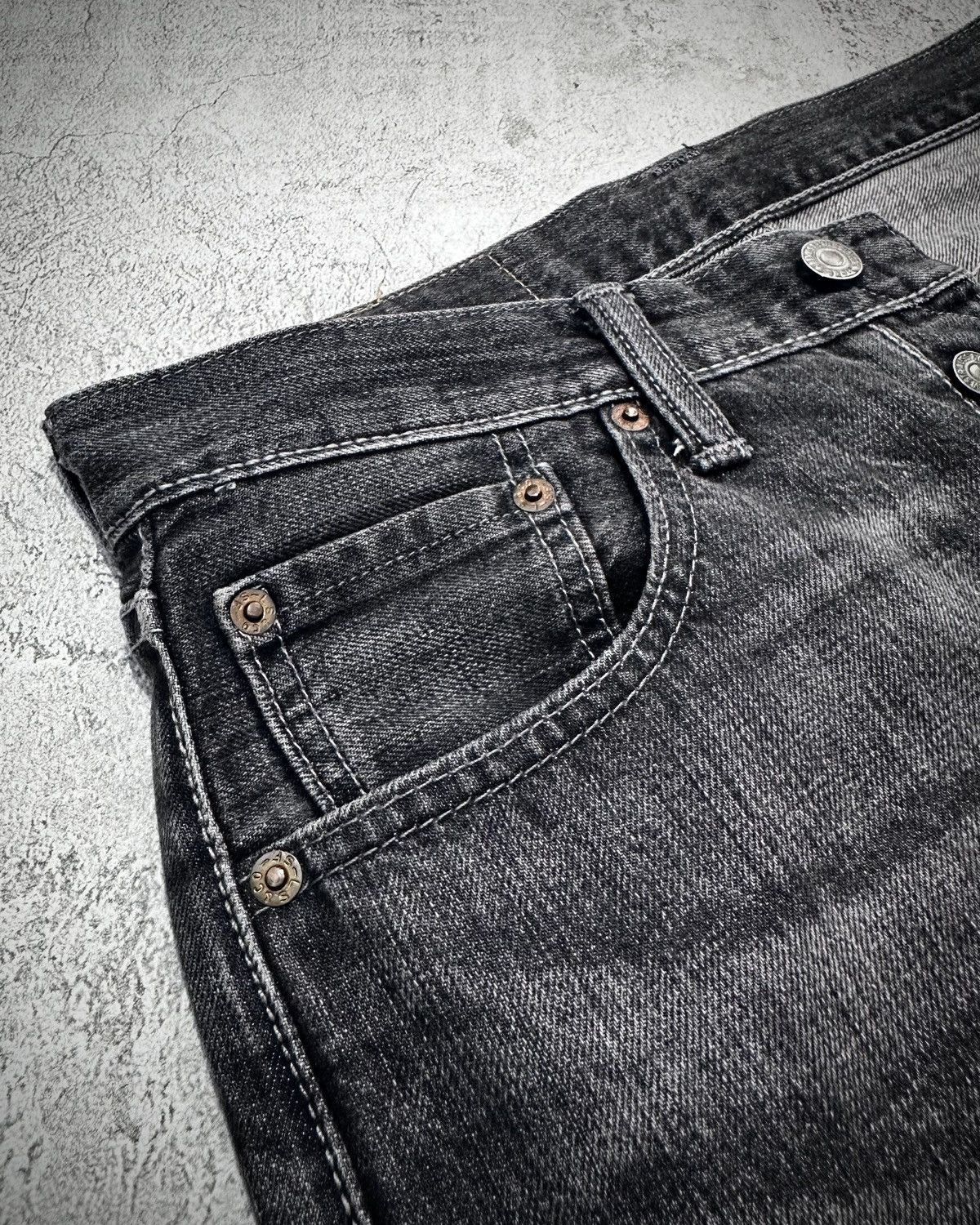 Levi's × Levi's Made & Crafted × Levi's Vintage Clothing Levi's 501 Stone Washed Denim Jeans Size US 29 - 3 Thumbnail