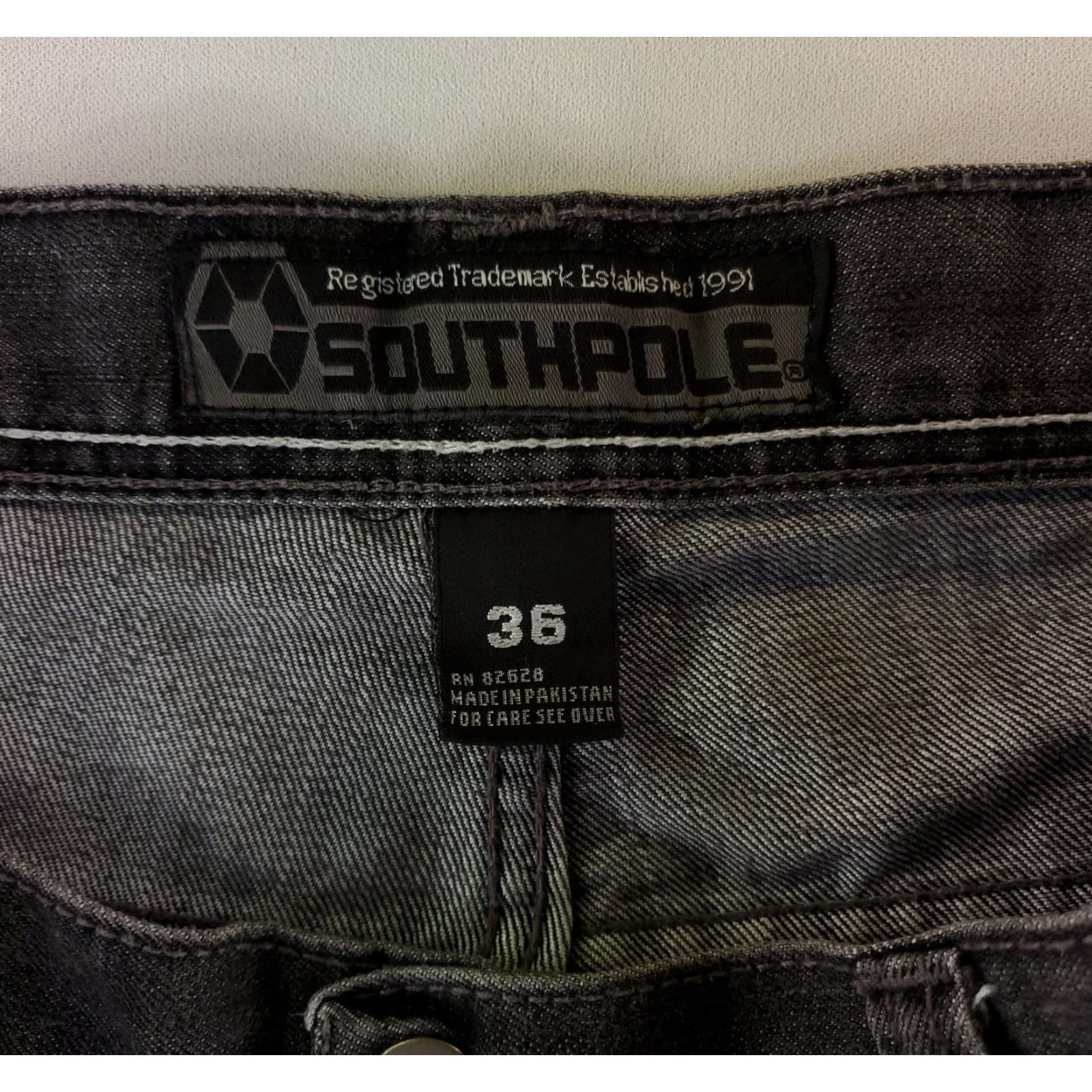 Southpole **VINTAGE SOUTHPOLE Y2K 4180 JEANS BLACK MEN'S 38** User: VINTAGE SOUTHPOLE Y2K 4180 JEANS BLACK MEN'S 38 Size US 38 / EU 54 - 2 Thumbnail