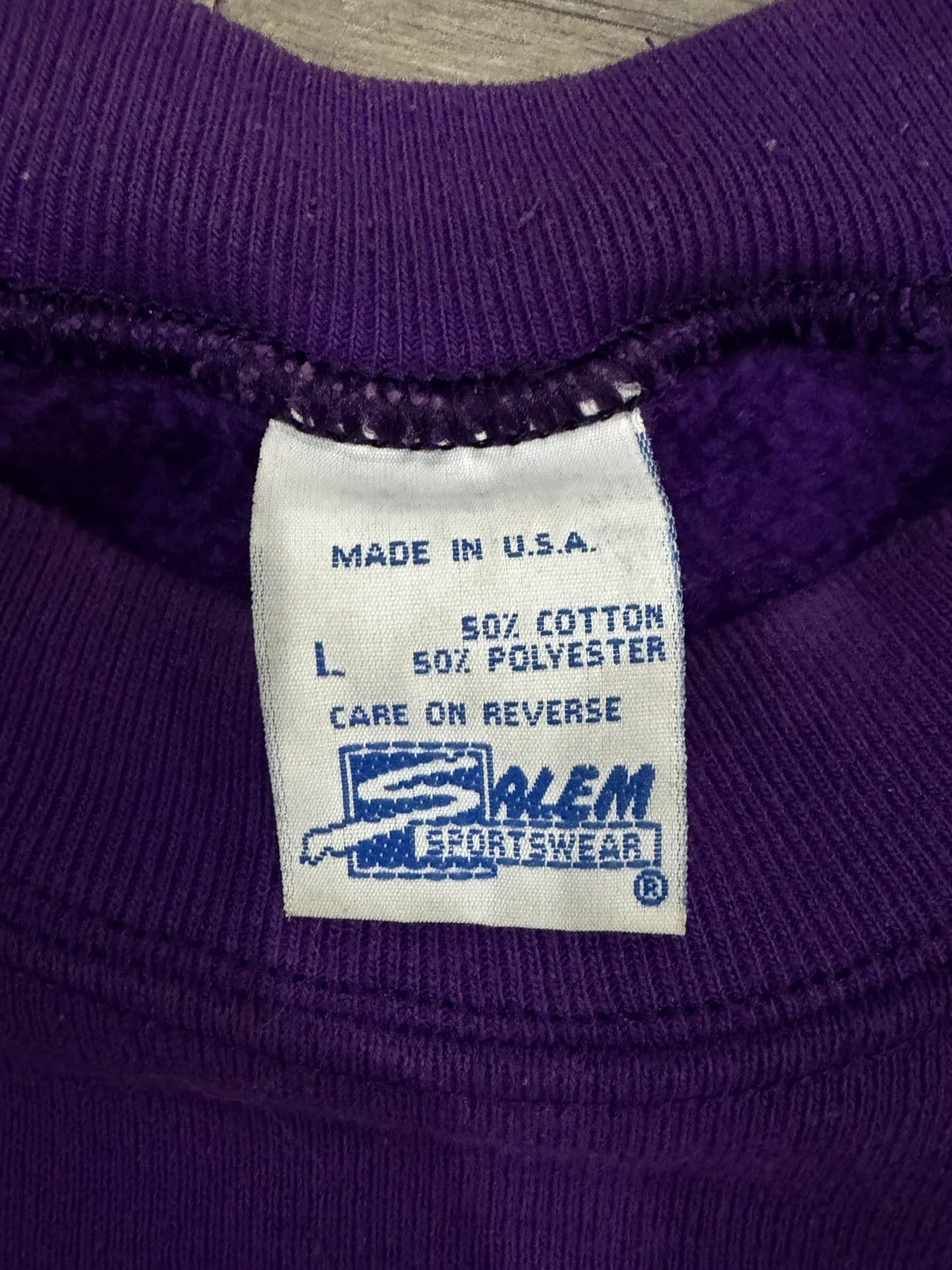 Salem Sportswear Vintage Salem Charlotte Hornets Sweatshirt Large NBA Purple Size US L / EU 52-54 / 3 - 3 Thumbnail