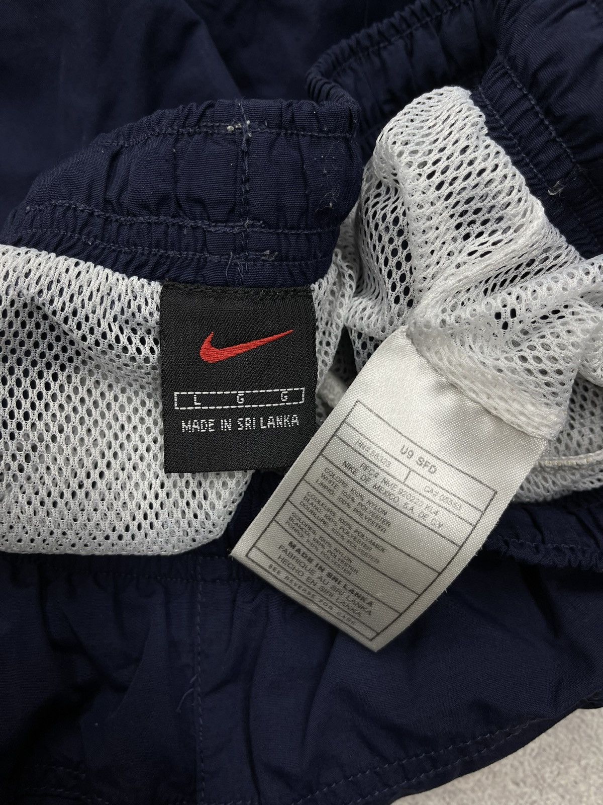 Nike × Nike ACG × Vintage Rare Vintage Nike Cargo Shorts Navy Nylon Y2K Swoosh Size L Size US 34 / EU 50 - 7 Thumbnail