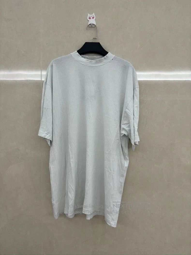 Balenciaga Balenciaga Logo Embroidered Hole Tee. Size US S / EU 44-46 / 1 - 1 Thumbnail