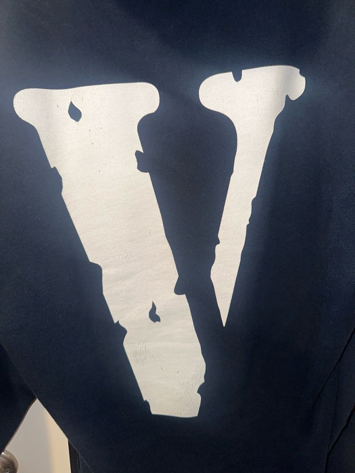 Vlone VLONE “FRIENDS” PUFF PRINT NAVY Size US M / EU 48-50 / 2 - 3 Thumbnail