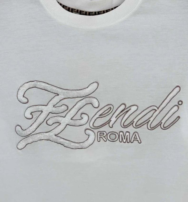 Fendi Fendi Logo Short Sleeve TShirt Size US S / EU 44-46 / 1 - 5 Thumbnail