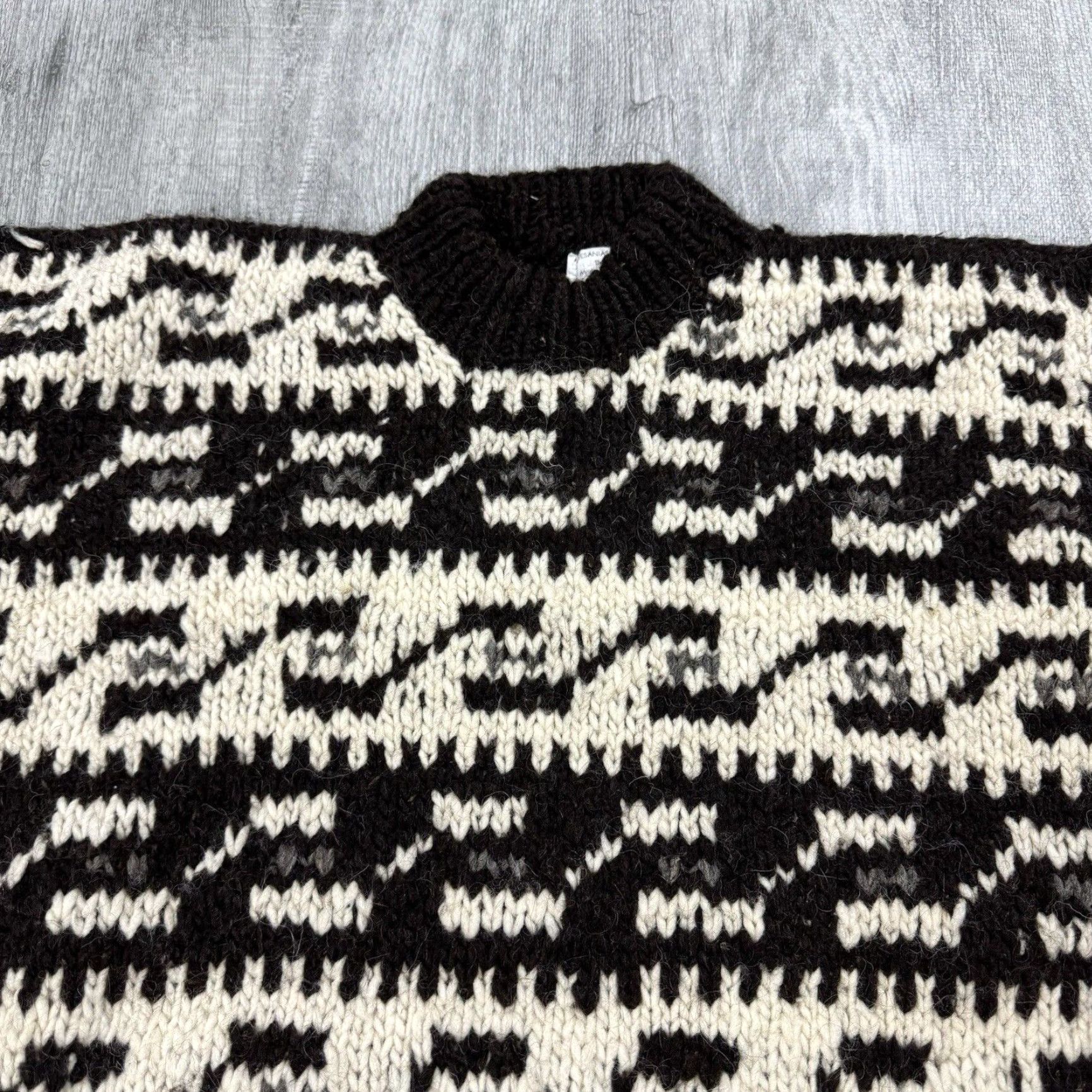Vintage VINTAGE Artesanias Ecuador Inca Chunky Knit Sweater Mens Large Tribal Geometric 100% Wool All Seasons Size L / US 10 / IT 46 - 2 Thumbnail
