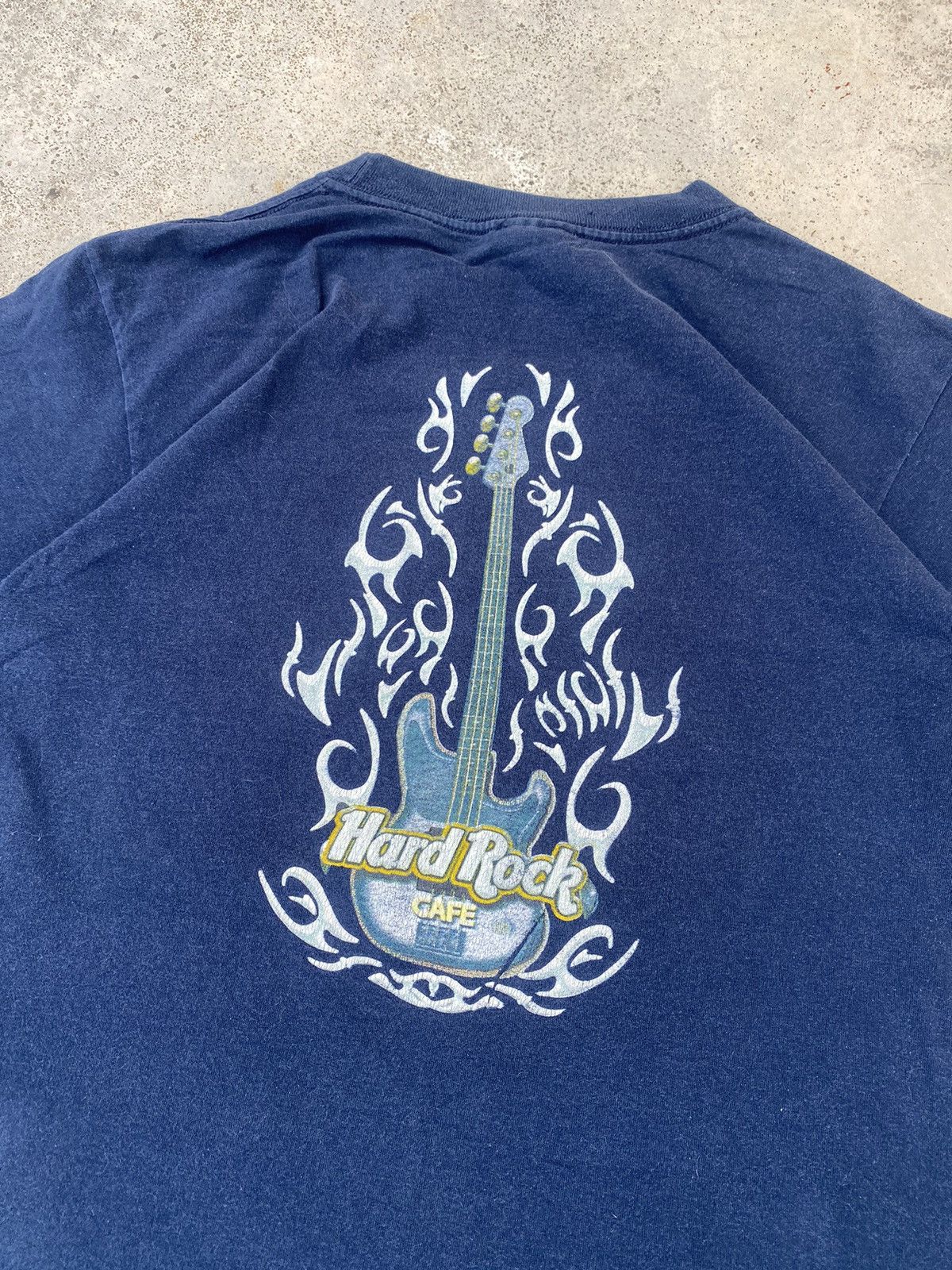 Hard Rock Cafe 2000s Hard Rock Cafe Flames Grunge Tee Size US M / EU 48-50 / 2 - 2 Thumbnail