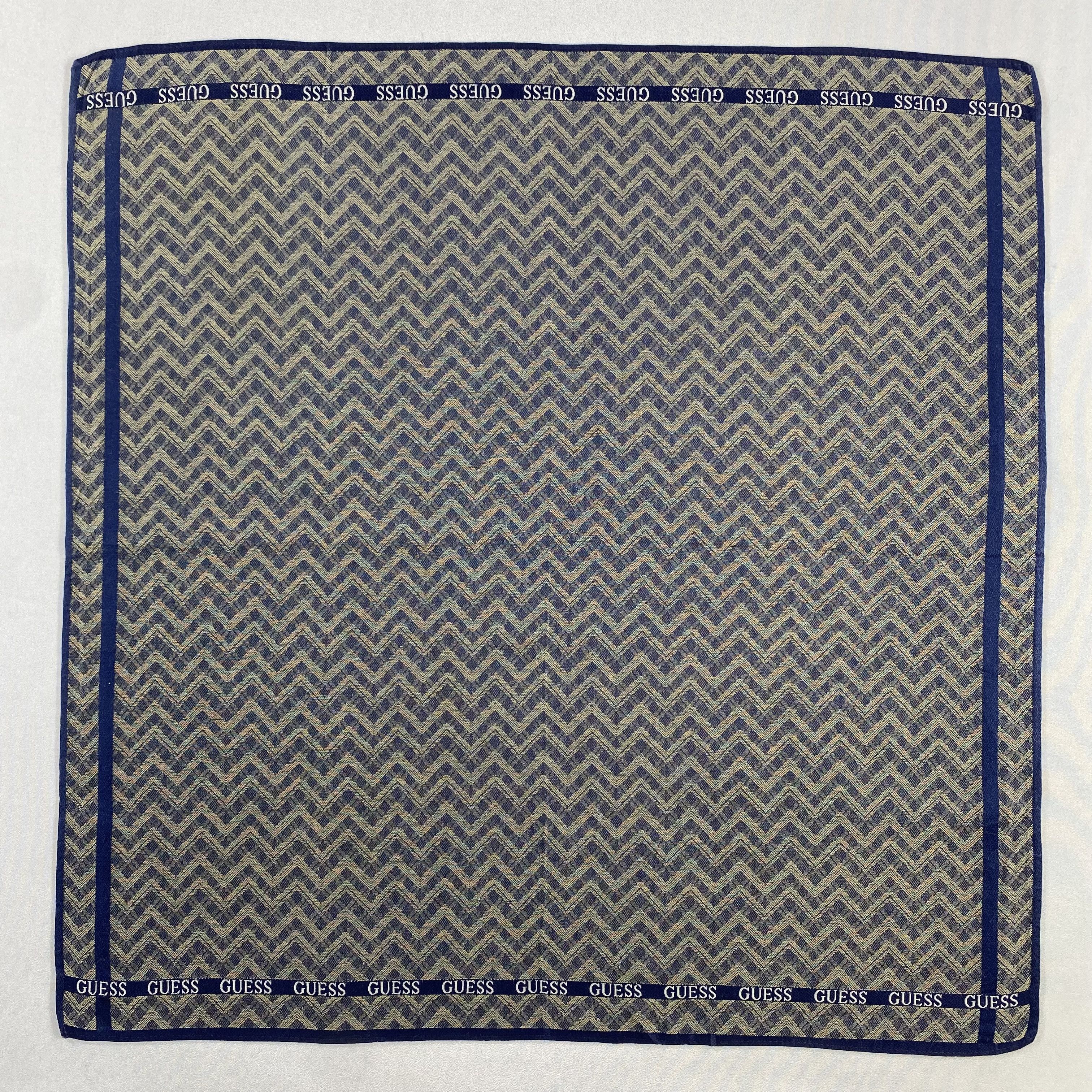 Guess × Vintage Guess Handkerchief / Neckerchief / Bandana-P1660 Size ONE SIZE - 1 Thumbnail
