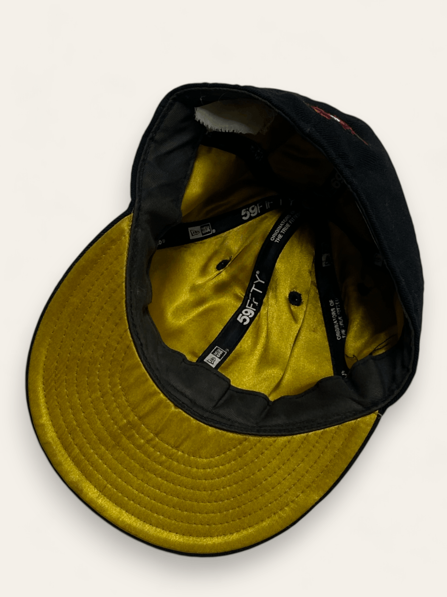Marvel Comics VINTAGE IRON MAN BIG LOGO NEW ERA BLACK CAP Size 26 - 5 Thumbnail